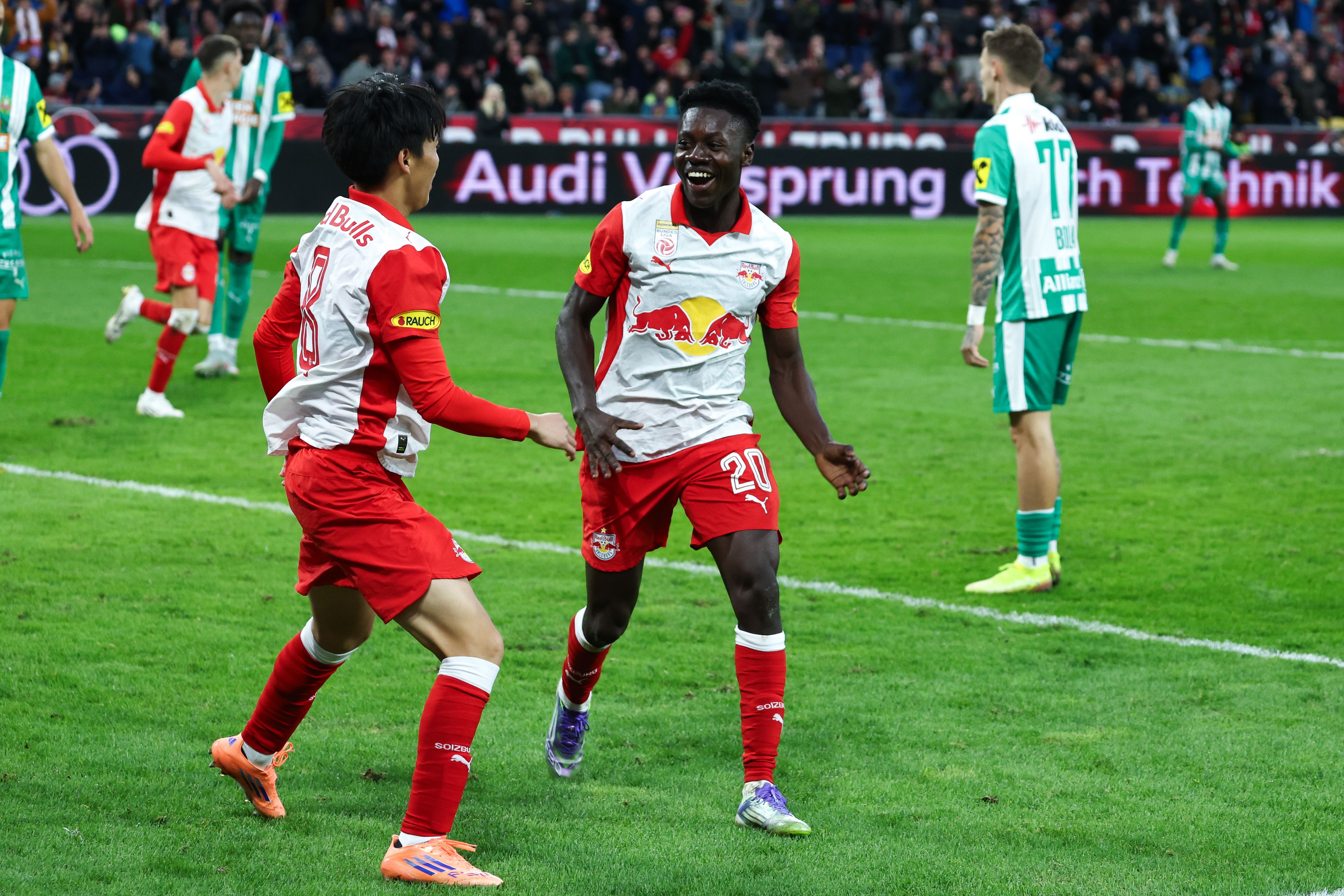 Baidoo jubelt beim glücklichen 2:1-Sieg gegen Rapid.