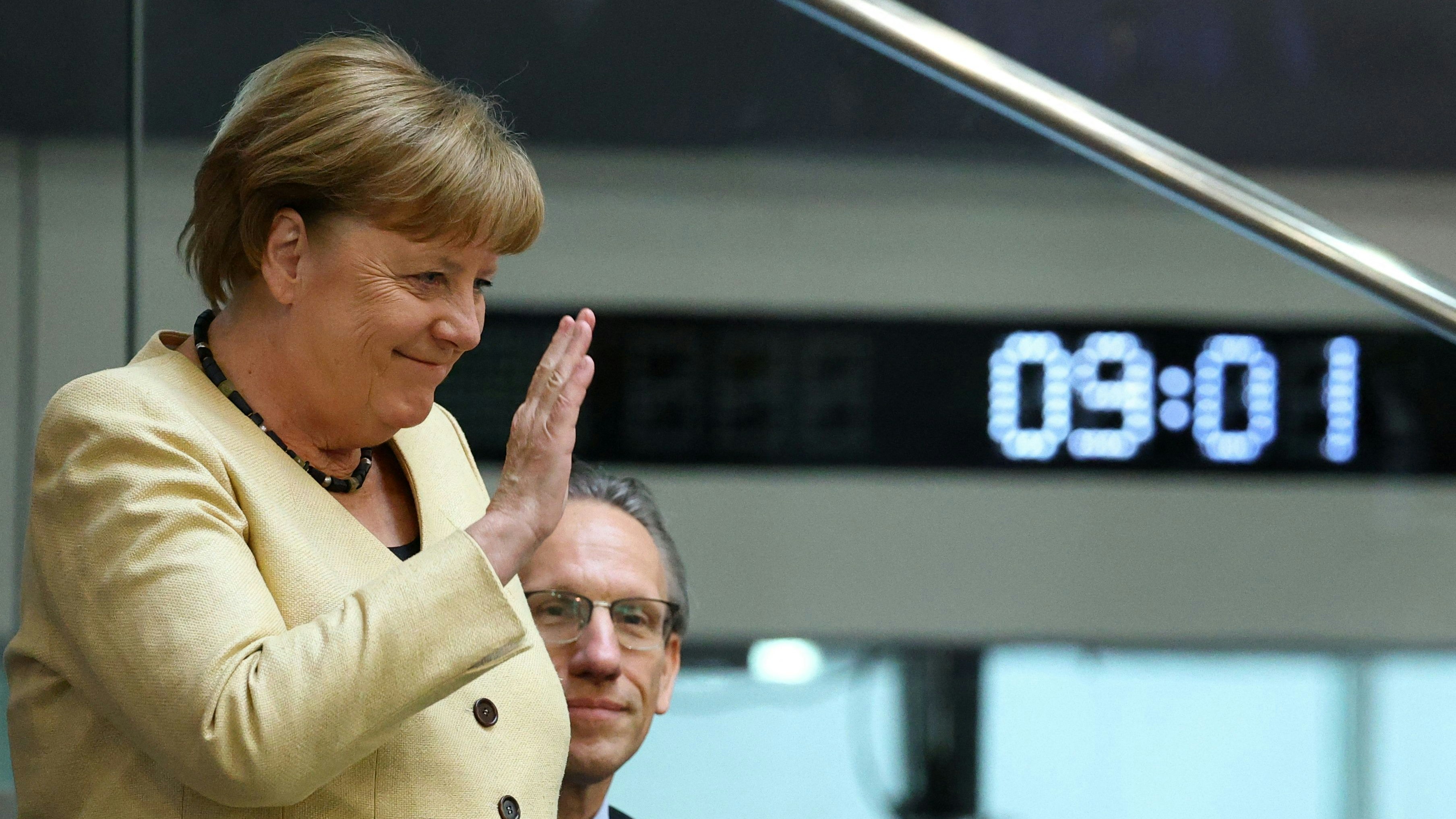 Heute.at - Russische Agentin – NATO-Länder attackieren Merkel