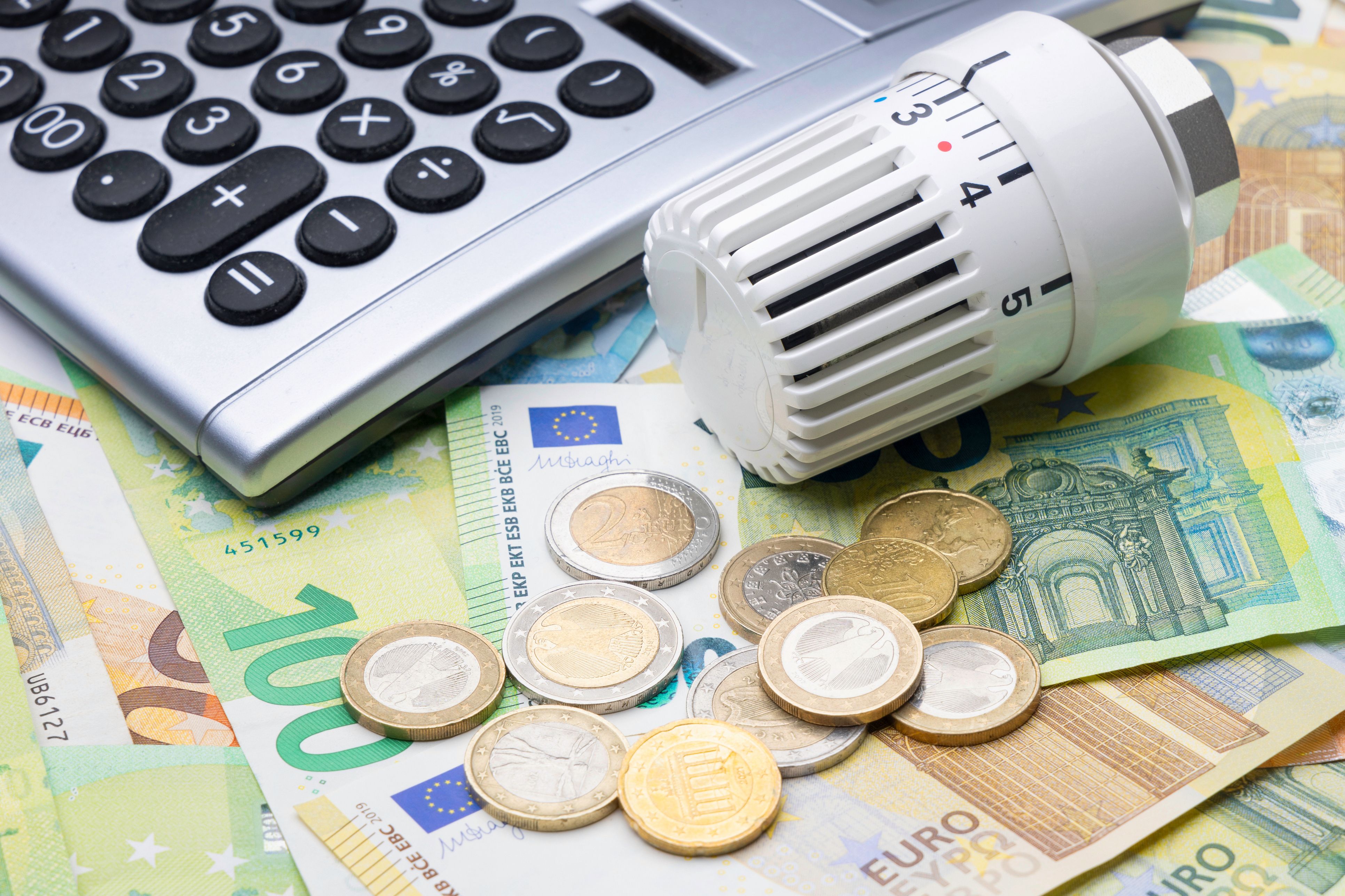 Heizen mit Fernwärme: Durchschnittshaushalte zahlen, abhängig von der Region, unterm Strich zwischen 938 (Wels) und 2.094 Euro (Dornbirn) im Jahr.