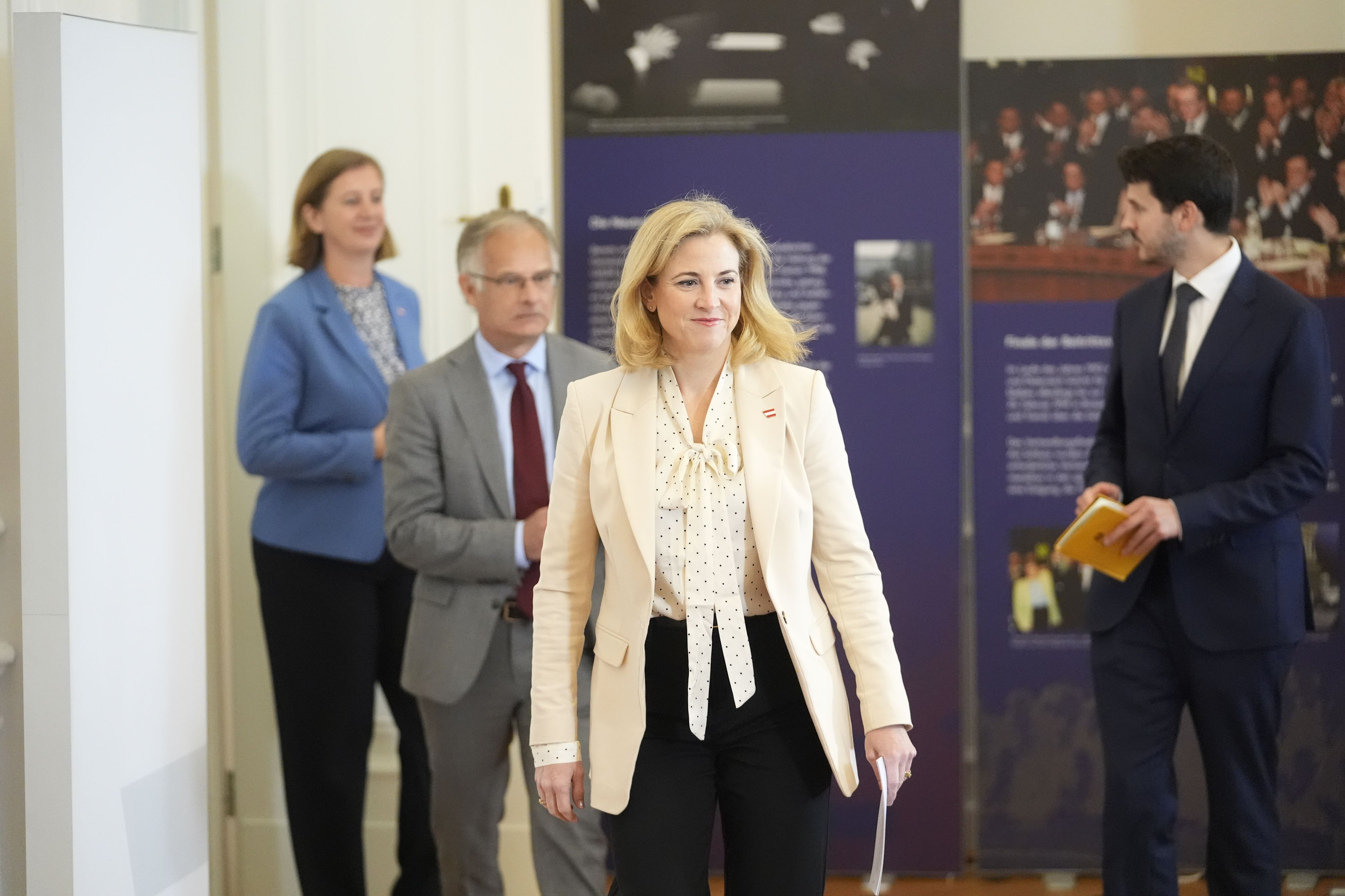 Vor dem Ministerrat am 8. Oktober: Beate Meinl-Reisinger, Markus Marterbauer, Barbara Eibinger-Miedl 