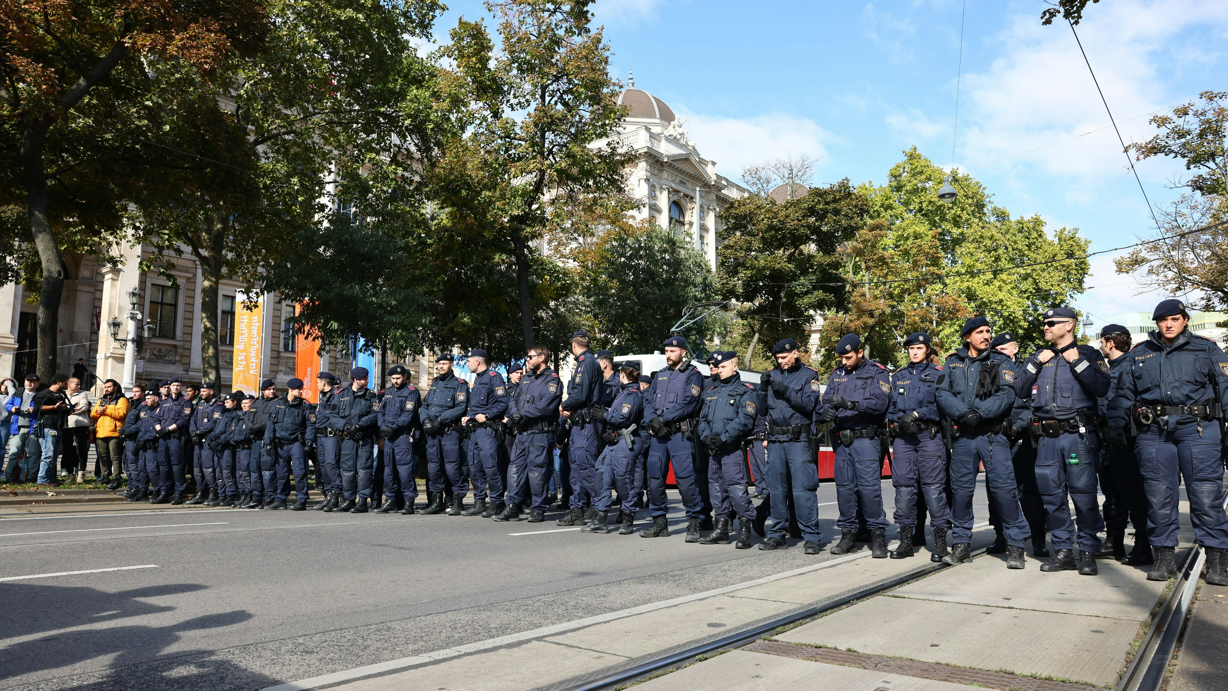 Heute.at - 27 Festnahmen bei Gaza-Störaktion in Wiener City
