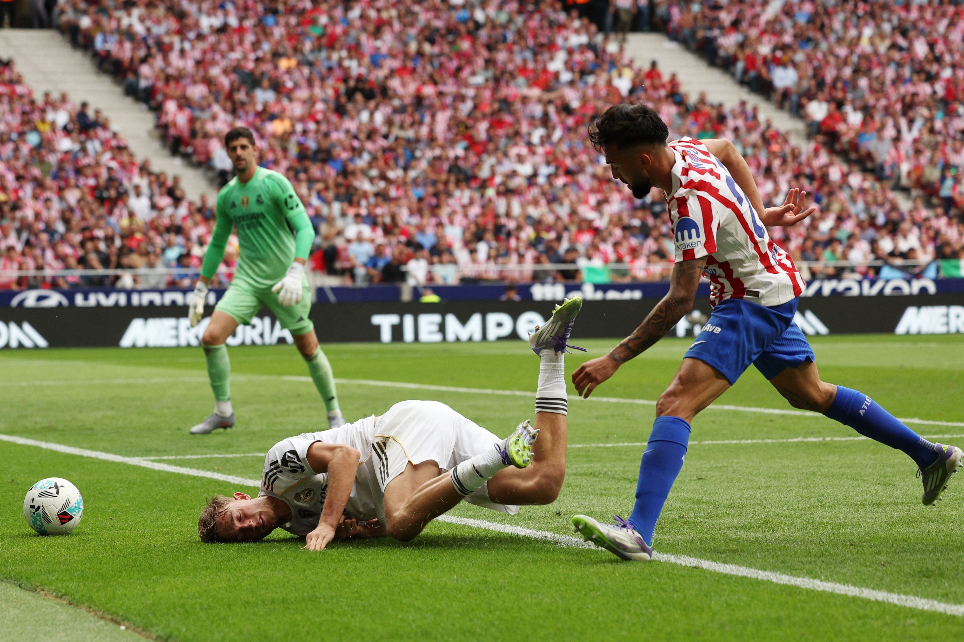 Real-Verteidiger Dean Huijsen reiste verletzt aus dem spanischen Teamcamp ab.