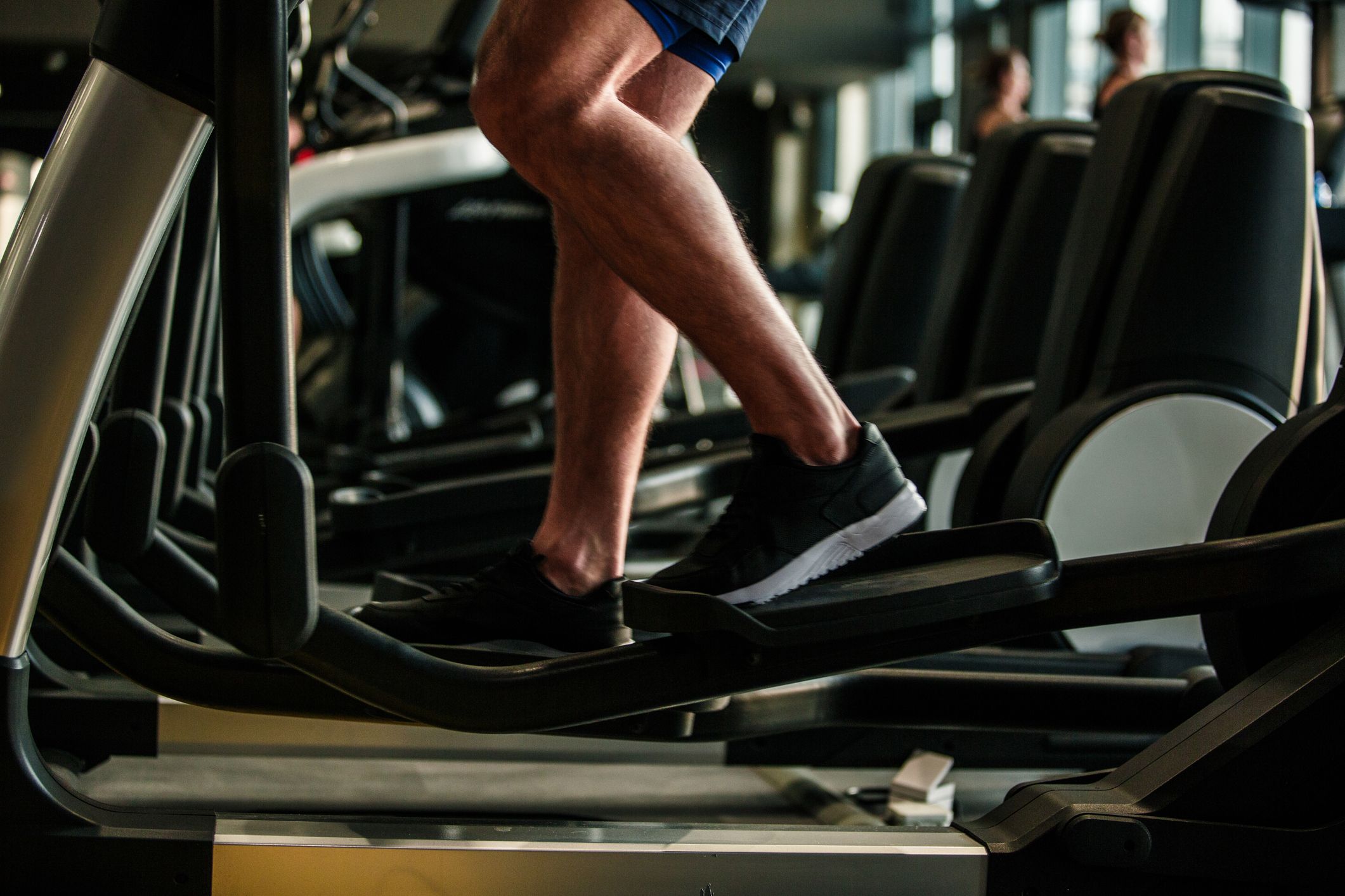 Die AK-Experten haben die Konditionen von insgesamt 42 Fitnesscentern verglichen. (Symbolbild)