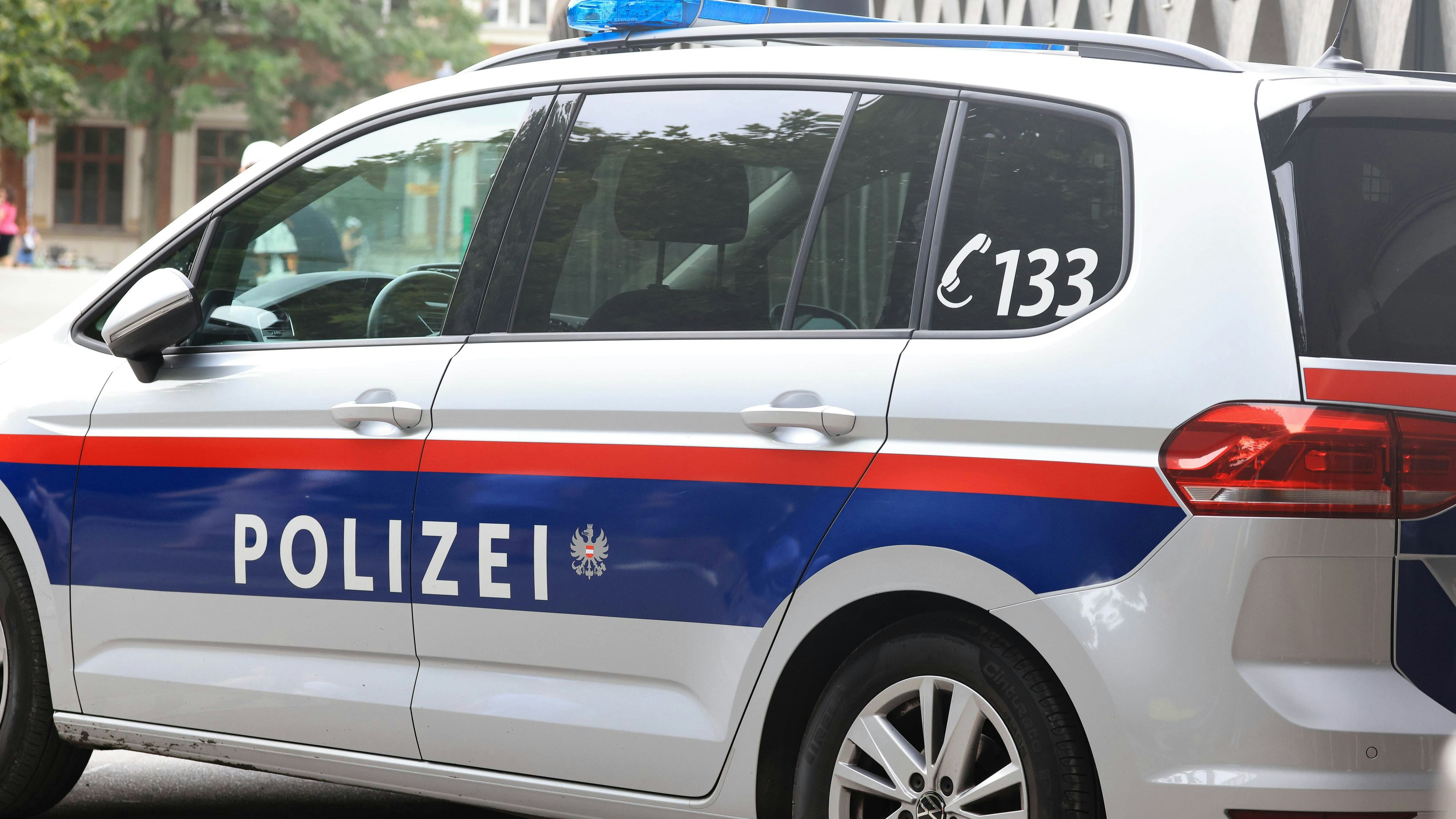 Heute.at - Ladendieb mit Vorliebe für teure Parfums festgenommen