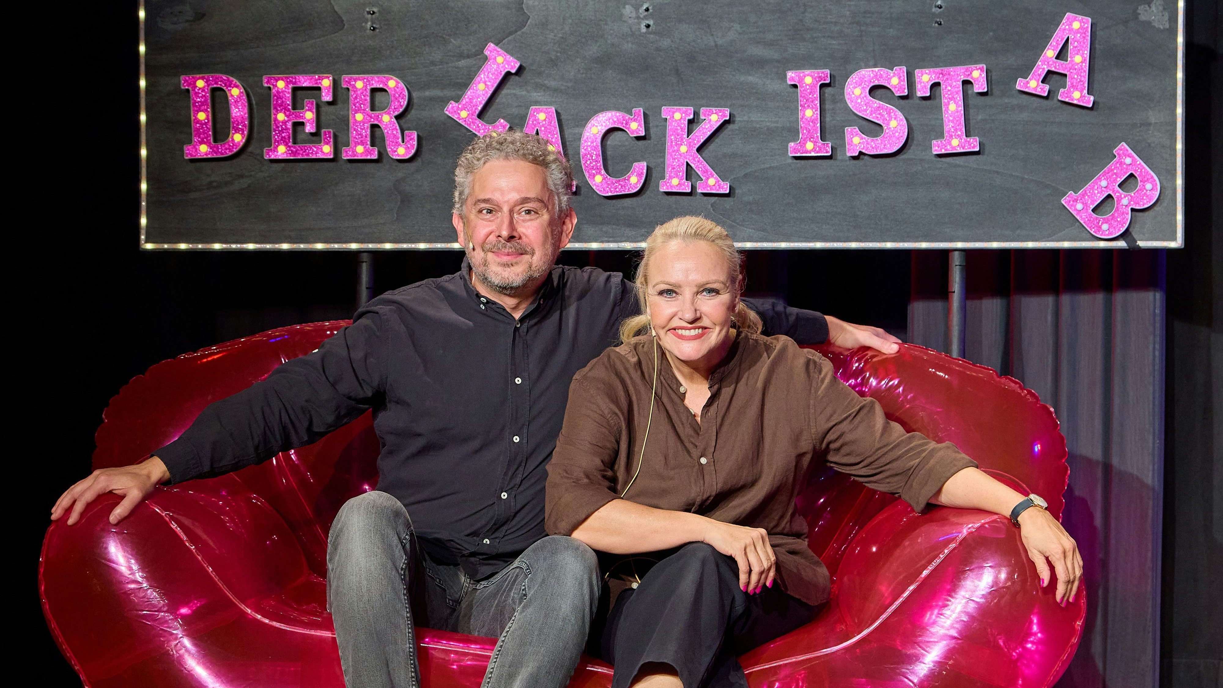 Bei Tom SCHREIWEIS und Verena SCHEITZ heißt es jetzt auf der Kabarettbühne: "Der Lack ist ab".