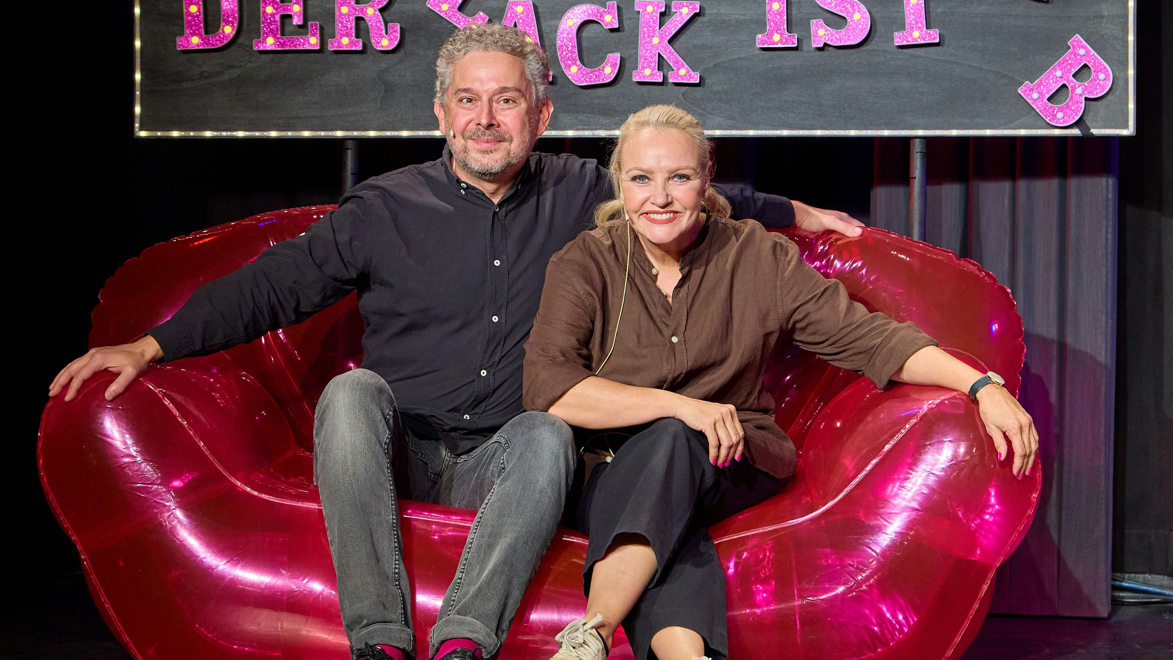 Bei Tom SCHREIWEIS und Verena SCHEITZ heißt es jetzt auf der Kabarettbühne: "Der Lack ist ab".