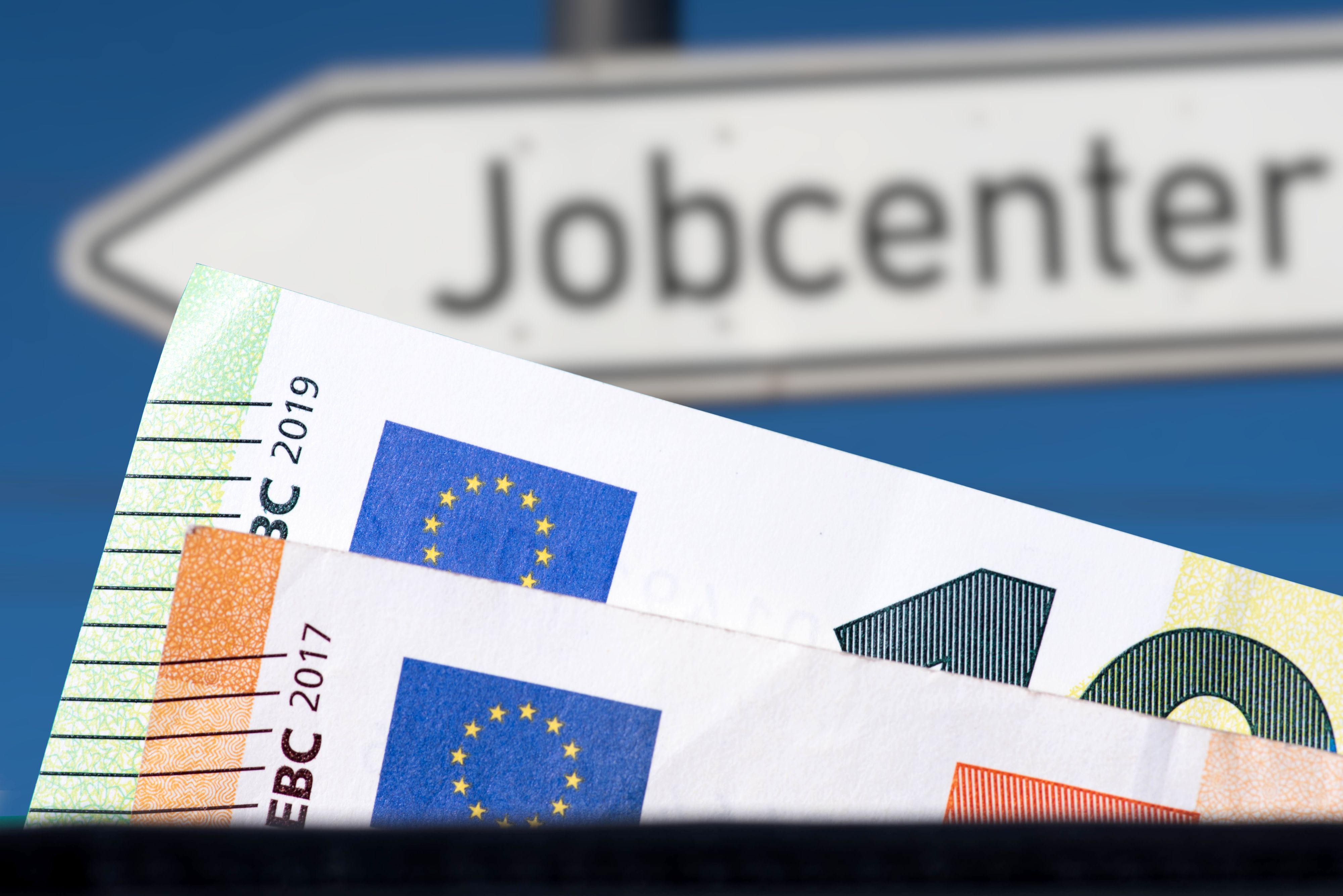 Arbeitslose, die wiederholt Jobs nicht annehmen wollen, können künftig alle Bezüge verlieren.