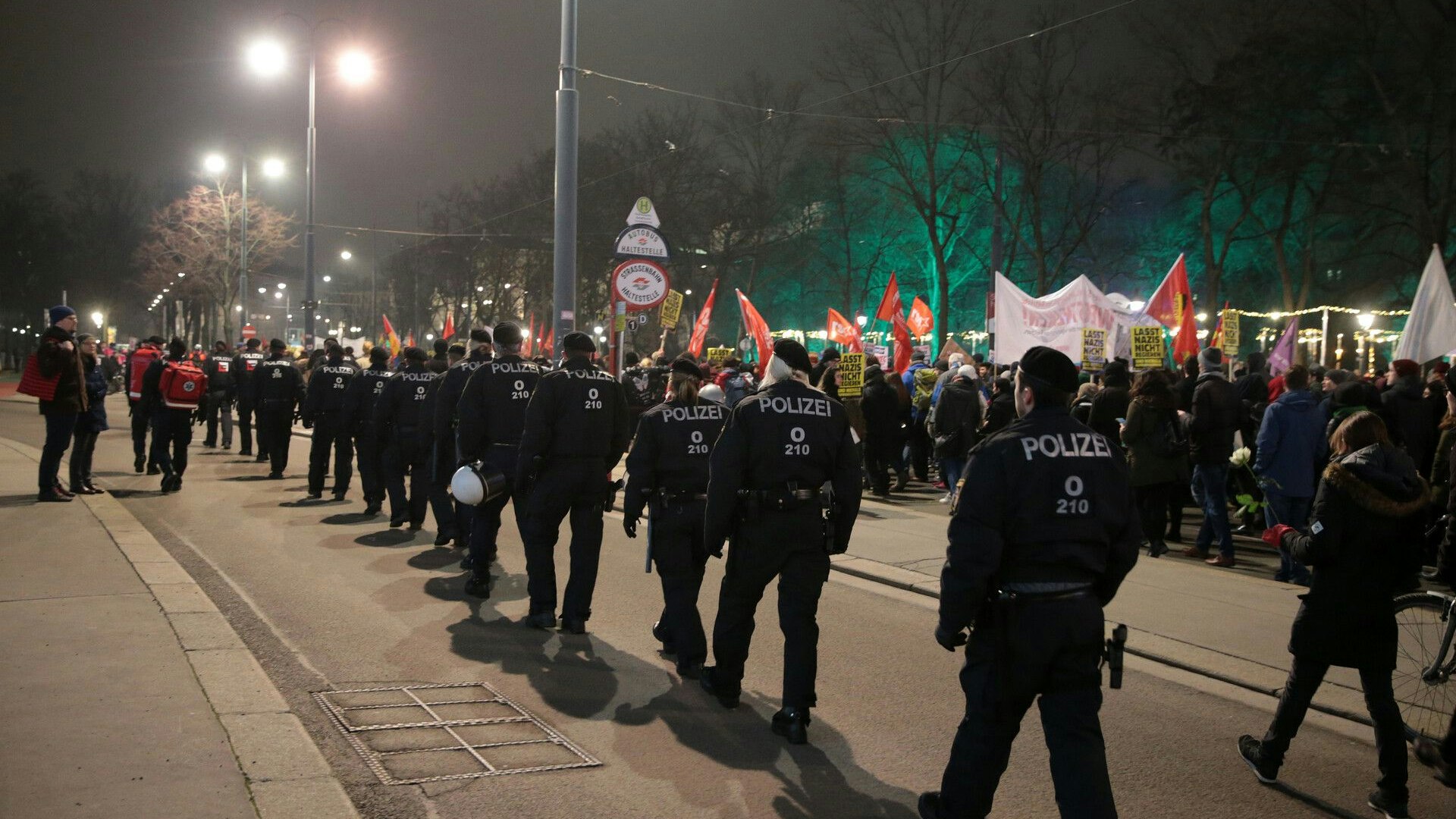 Heute.at - Polizei setzt bei Demos jetzt auf Super Recognizer