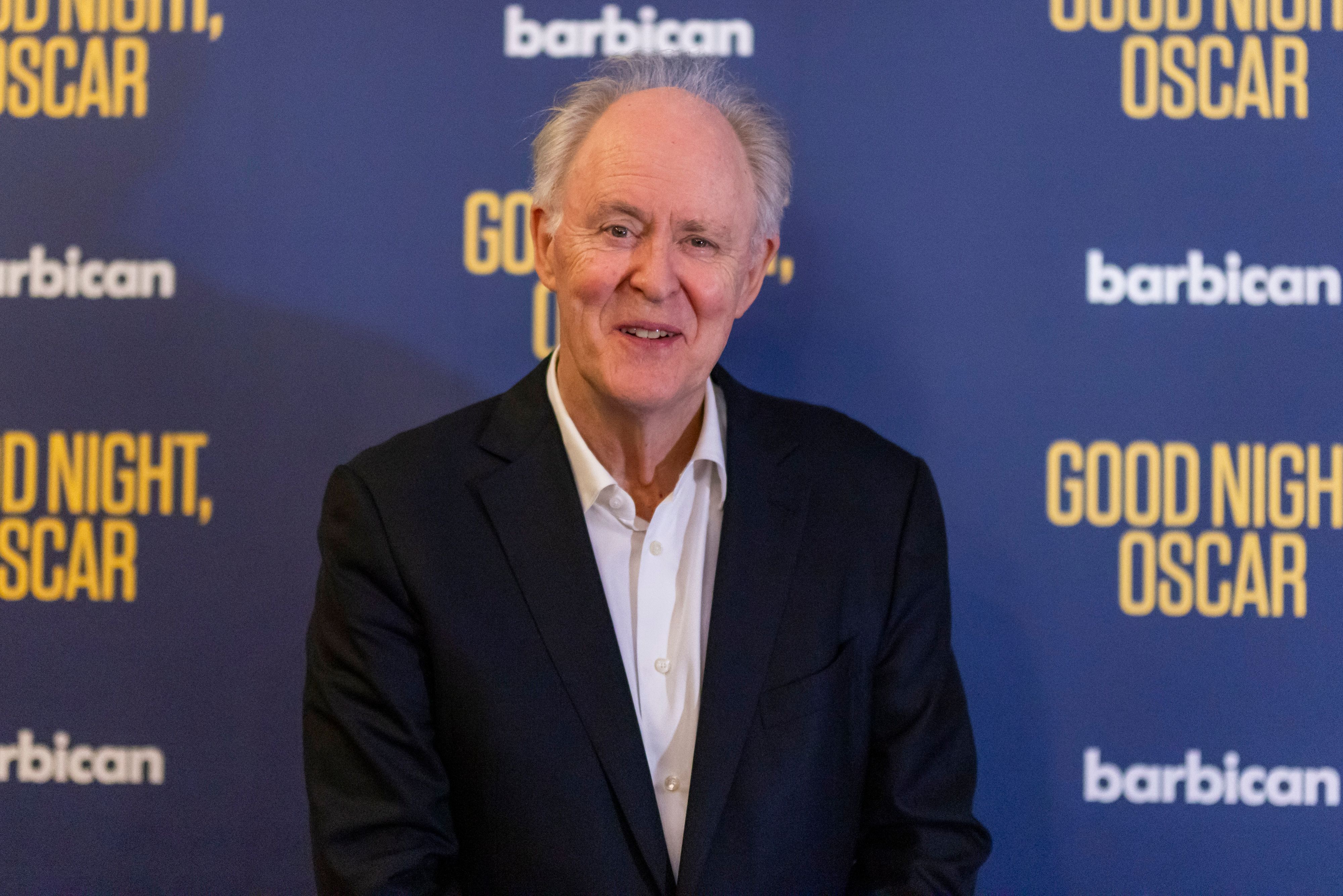 Immer mehr Bilder vom Harry-Potter-Set tauchen auf. Die Fotos zeigen unter anderem John Lithgow als Albus Dumbledore.