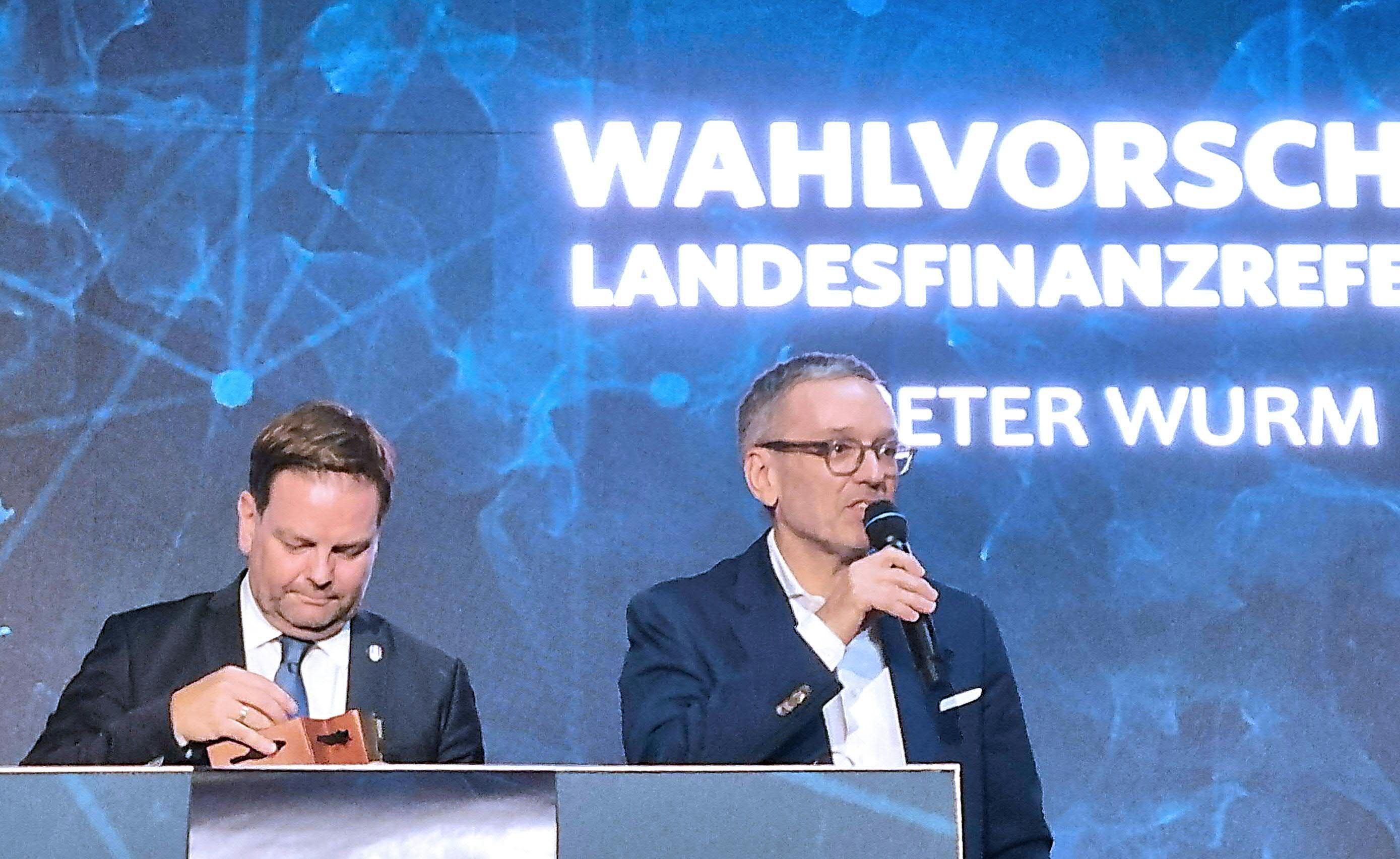 Markus Abwerzger (li.) bleibt auch weiter Chef der Tiroler FPÖ.