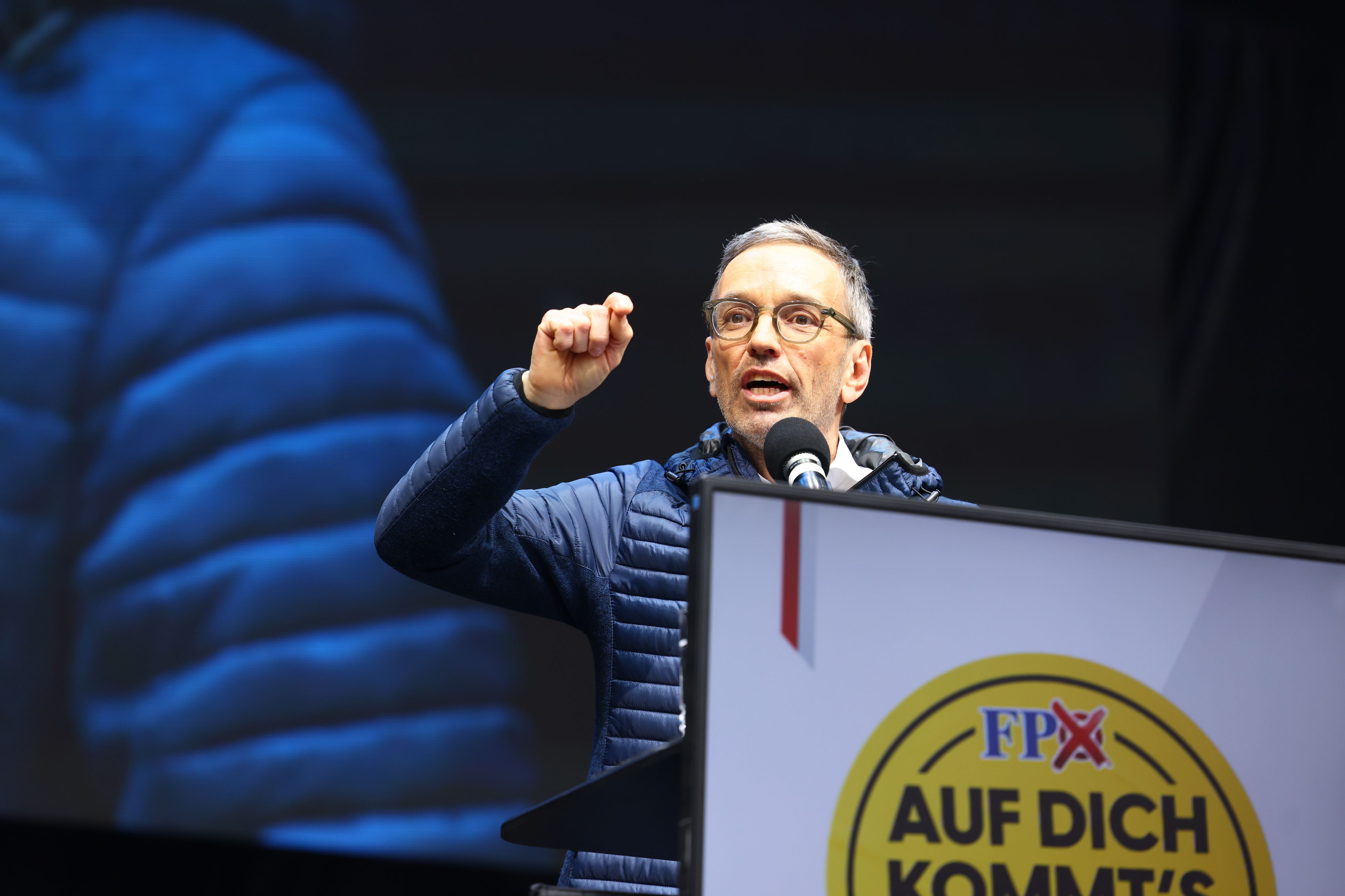FPÖ-Chef Herbert Kickl hat im Konflikt mit der Kirche nachgelegt.