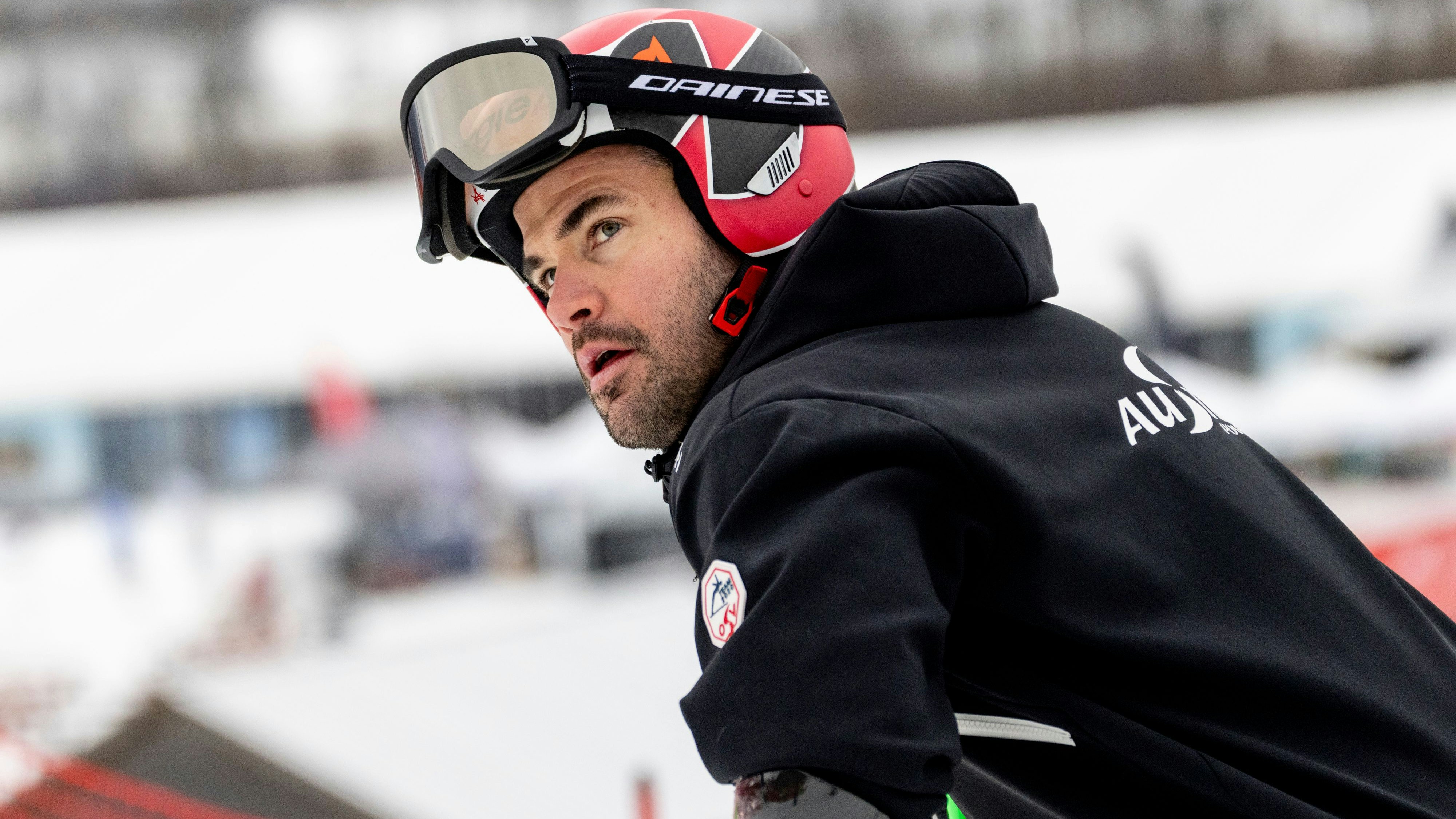 Heute.at - Helfe mit der Bohrmaschine – Kriechmayr mit Forderung