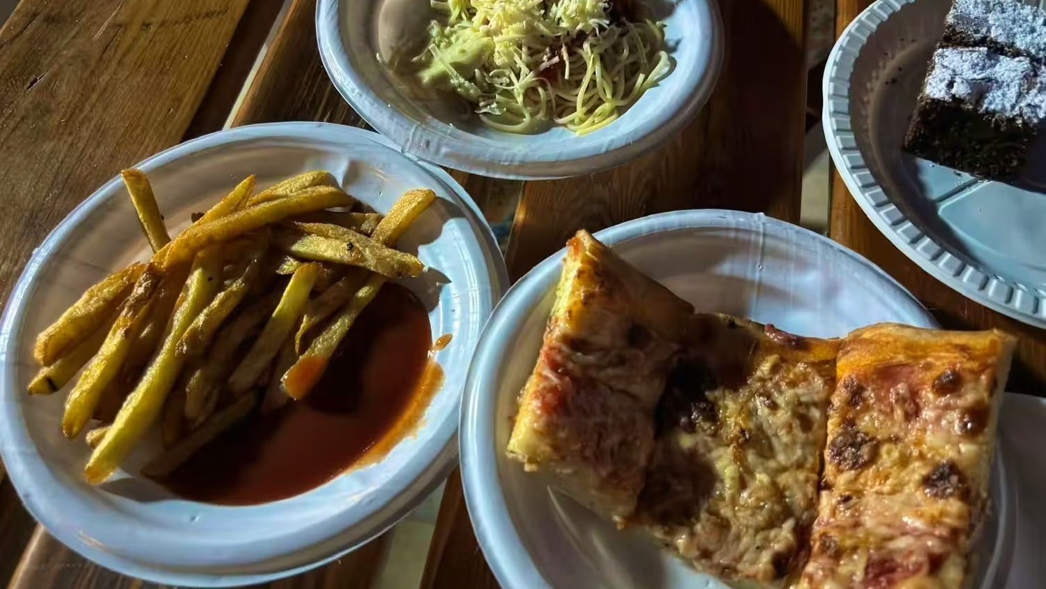 Es gab Pizza, wenn denn der Ofen überhaupt funktionierte.