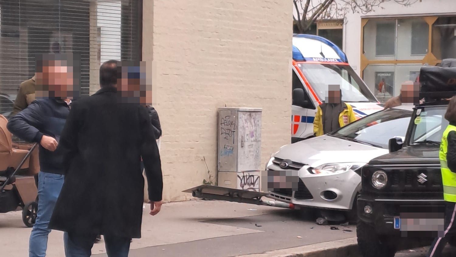 Zwei Crashes in einer Straße in wenigen Stunden in Wien