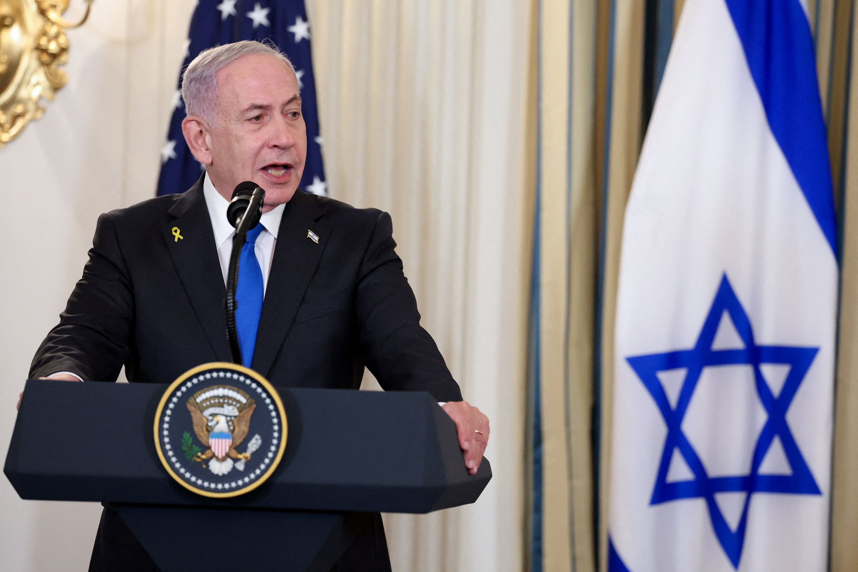 Die israelische Regierung sagte, dass die restlichen geiseln am Montag in der Früh freikommen dürften.