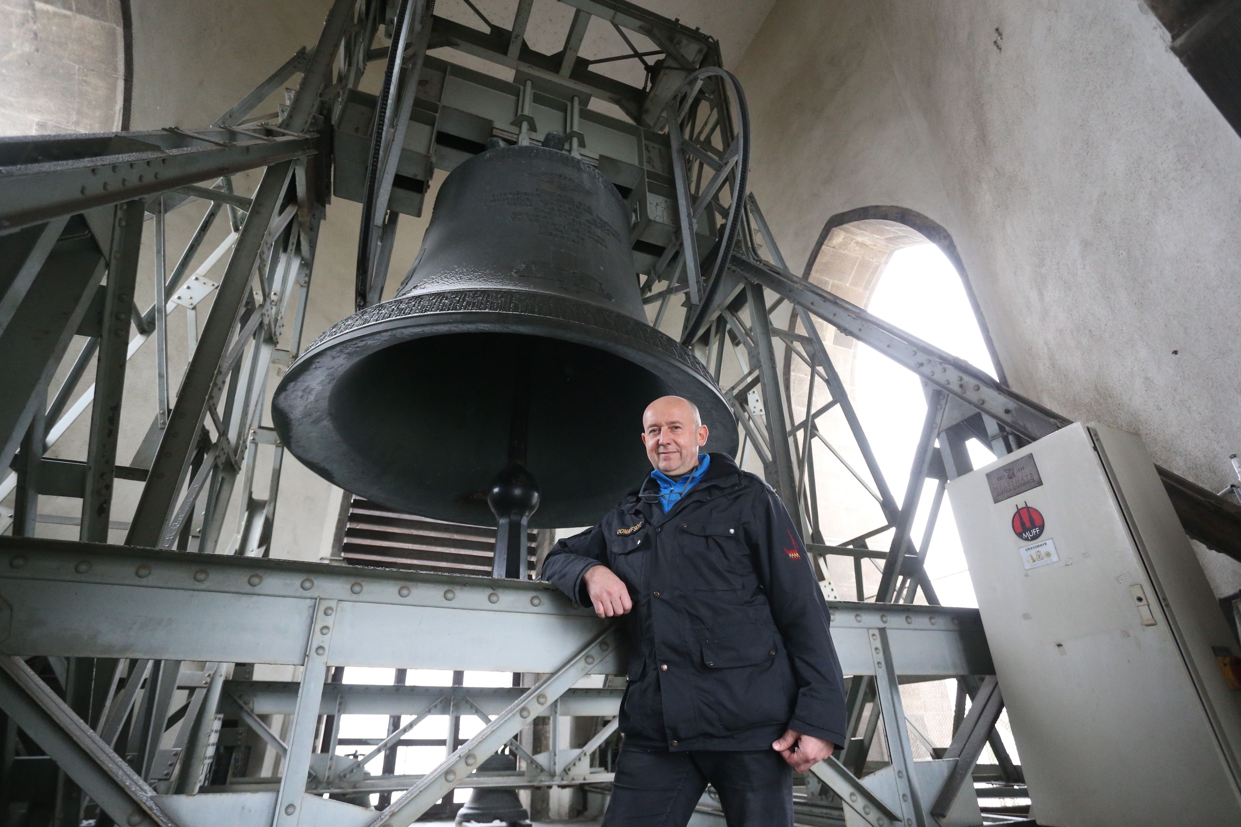 Die Pummerin im Stephansdom wiegt über 20 Tonnen und läutet nur zu ganz besonderen Anlässen.