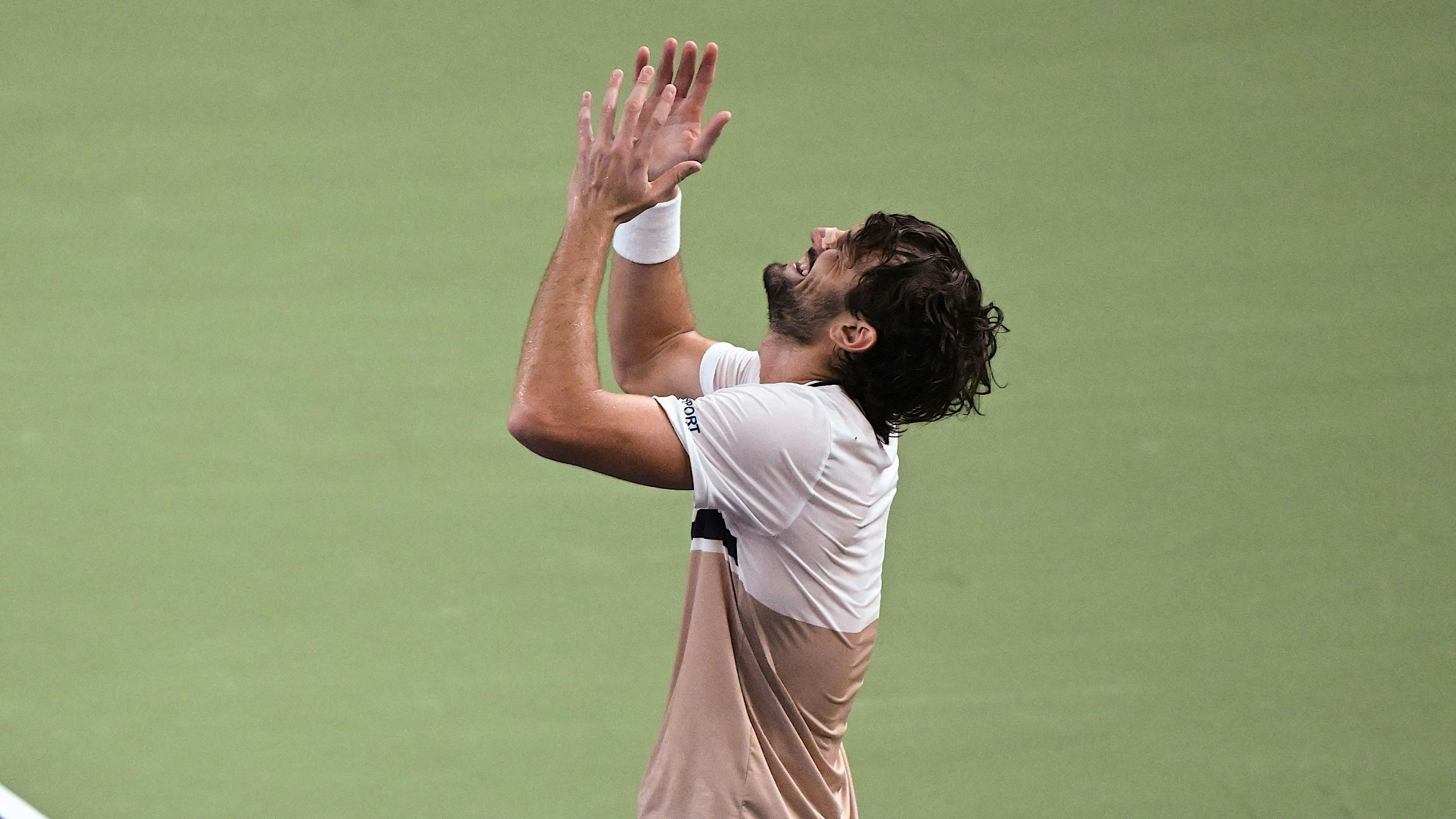 Heute.at - Verrückt! Qualifikant gewinnt Tennis-Masters in China