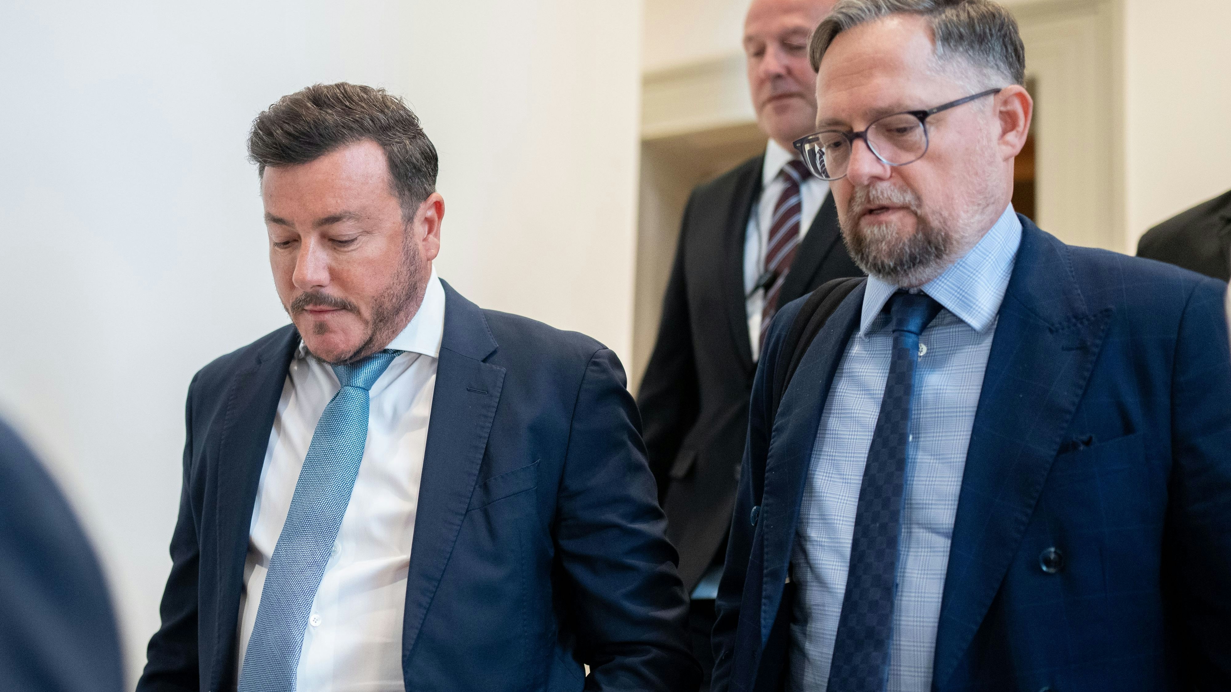 René Benko wird vom renommierten Anwalt Norbert Wess (r.) vertreten – einem Spezialisten für Wirtschaftsstrafrecht.