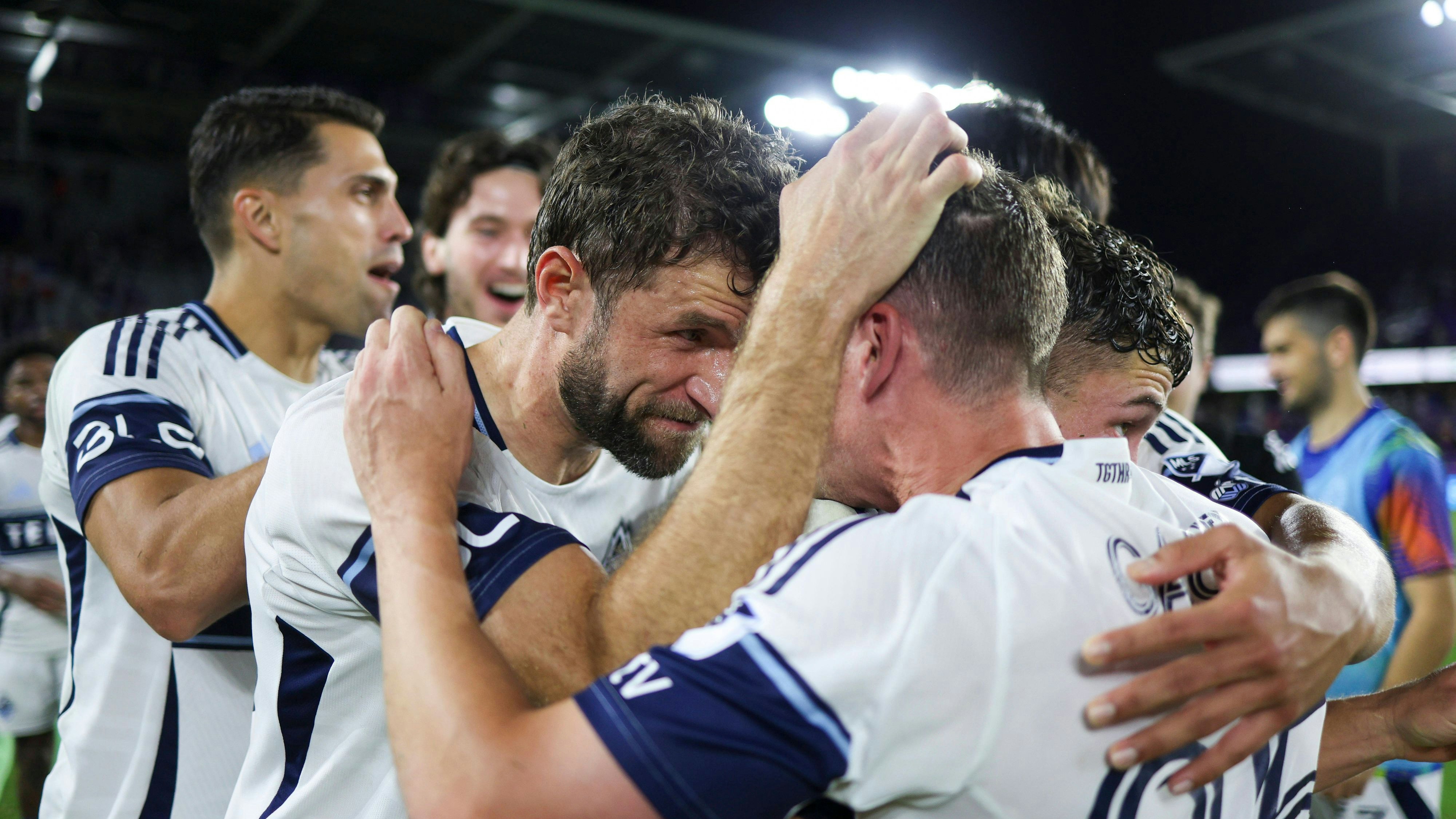 Heute.at - Last-Minute-Müller schießt Vancouver an die Spitze