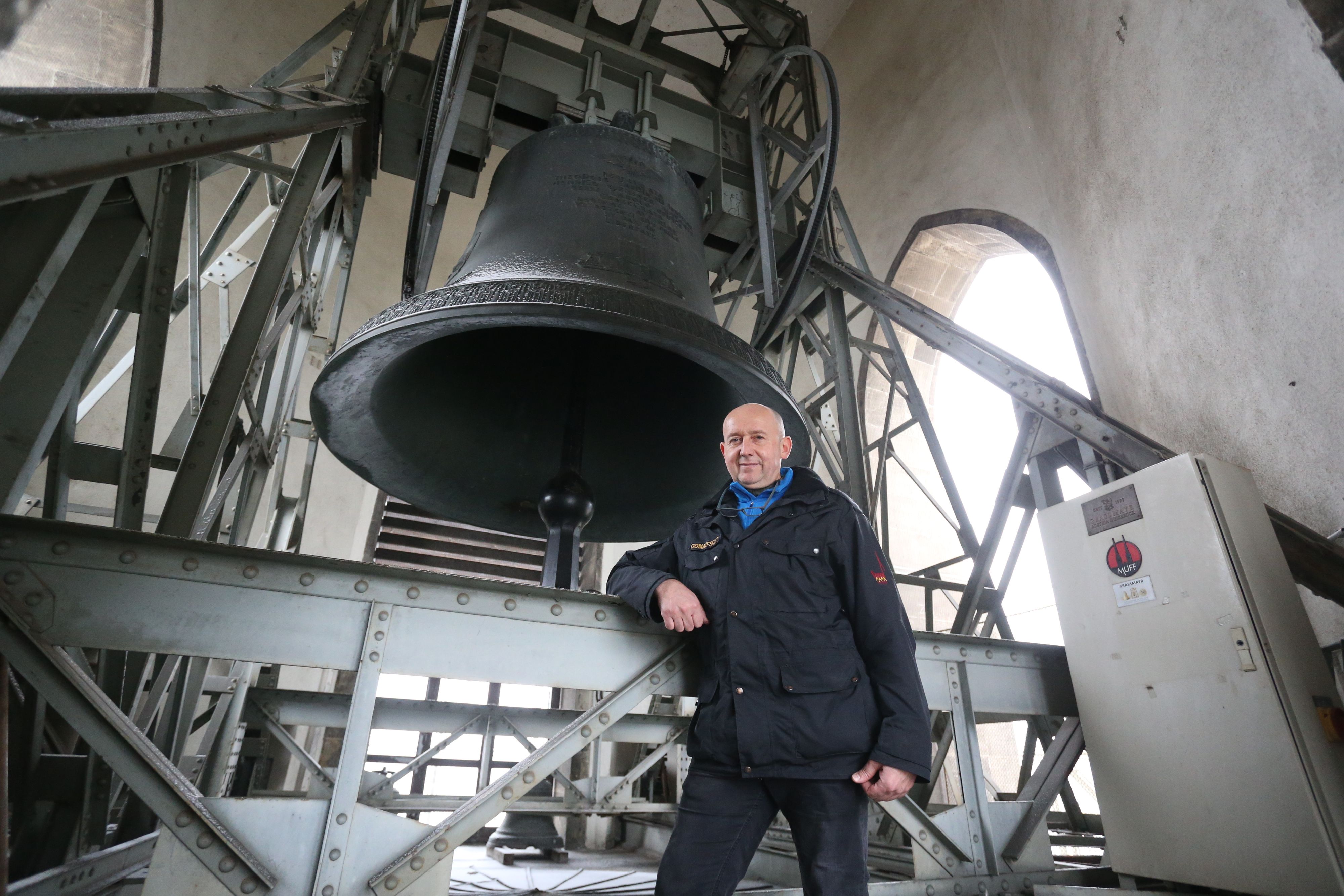 Die Pummerin im Stephansdom wiegt über 20 Tonnen und läutet nur zu ganz besonderen Anlässen.