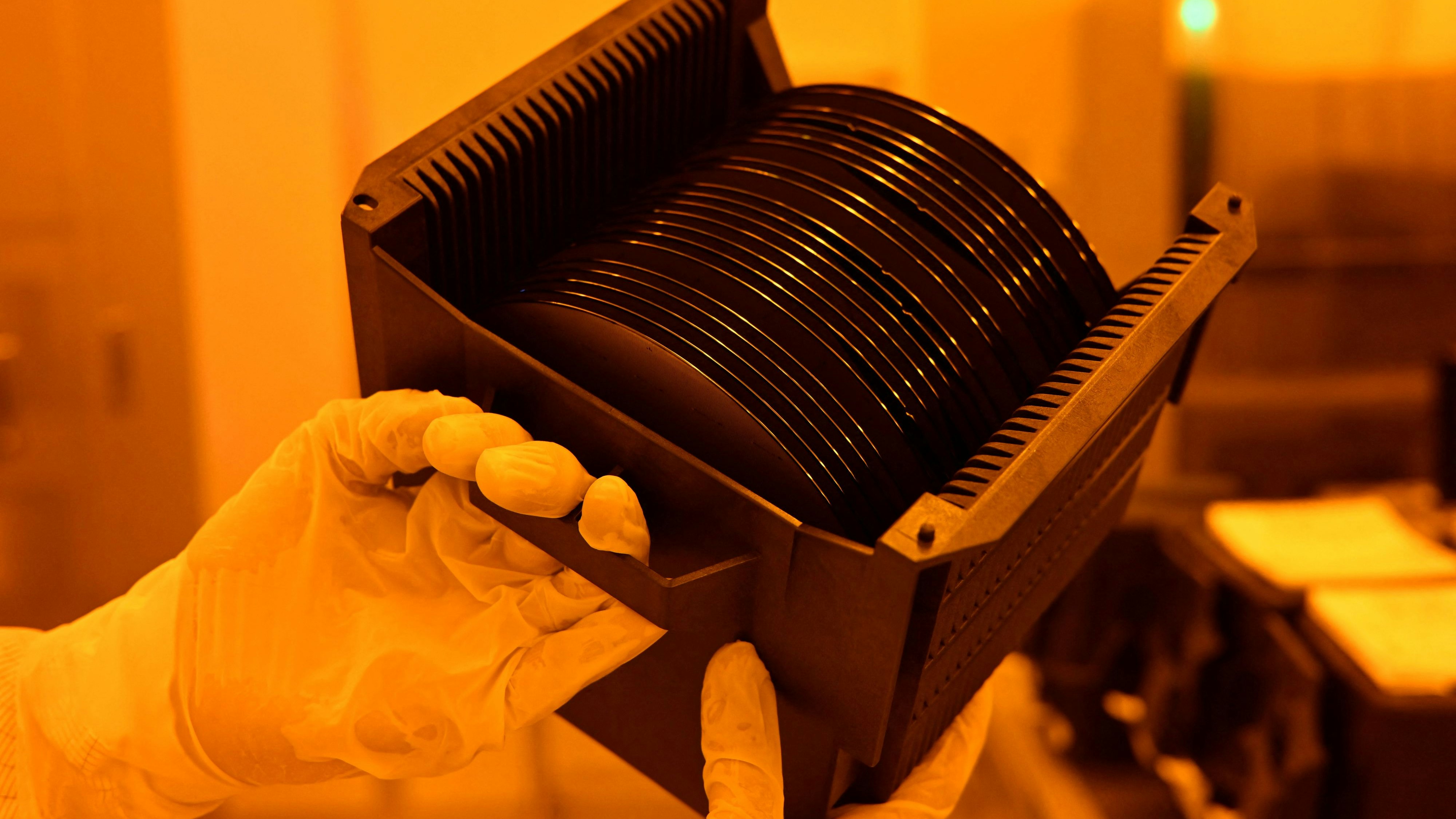 Heute.at - Niederlande übernehmen Kontrolle bei China-Chip-Konzern