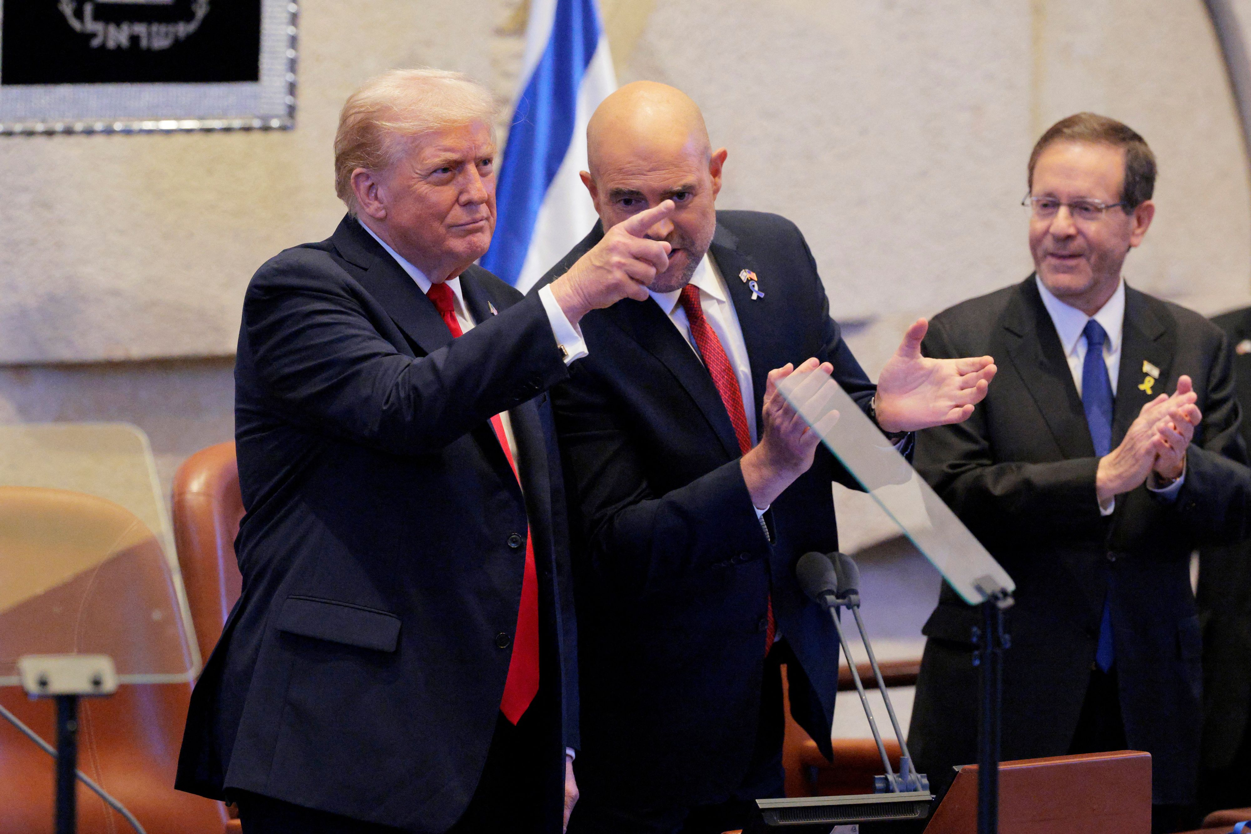 Heute.at - Tumult in der Knesset! Zwischenfall bei Trumps Rede