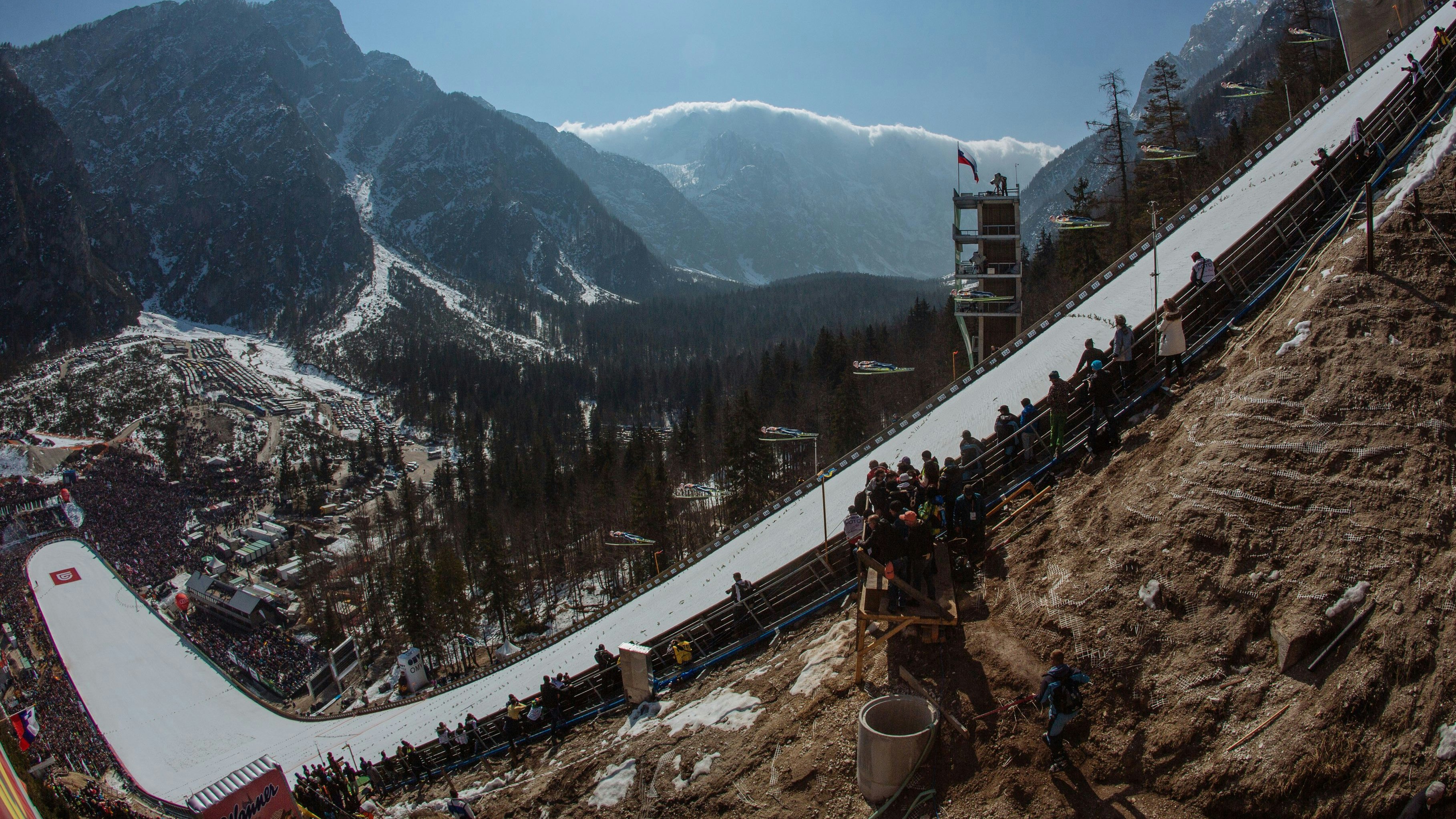 Heute.at - Skiflugschanze für Sprünge bis 270 Meter entsteht