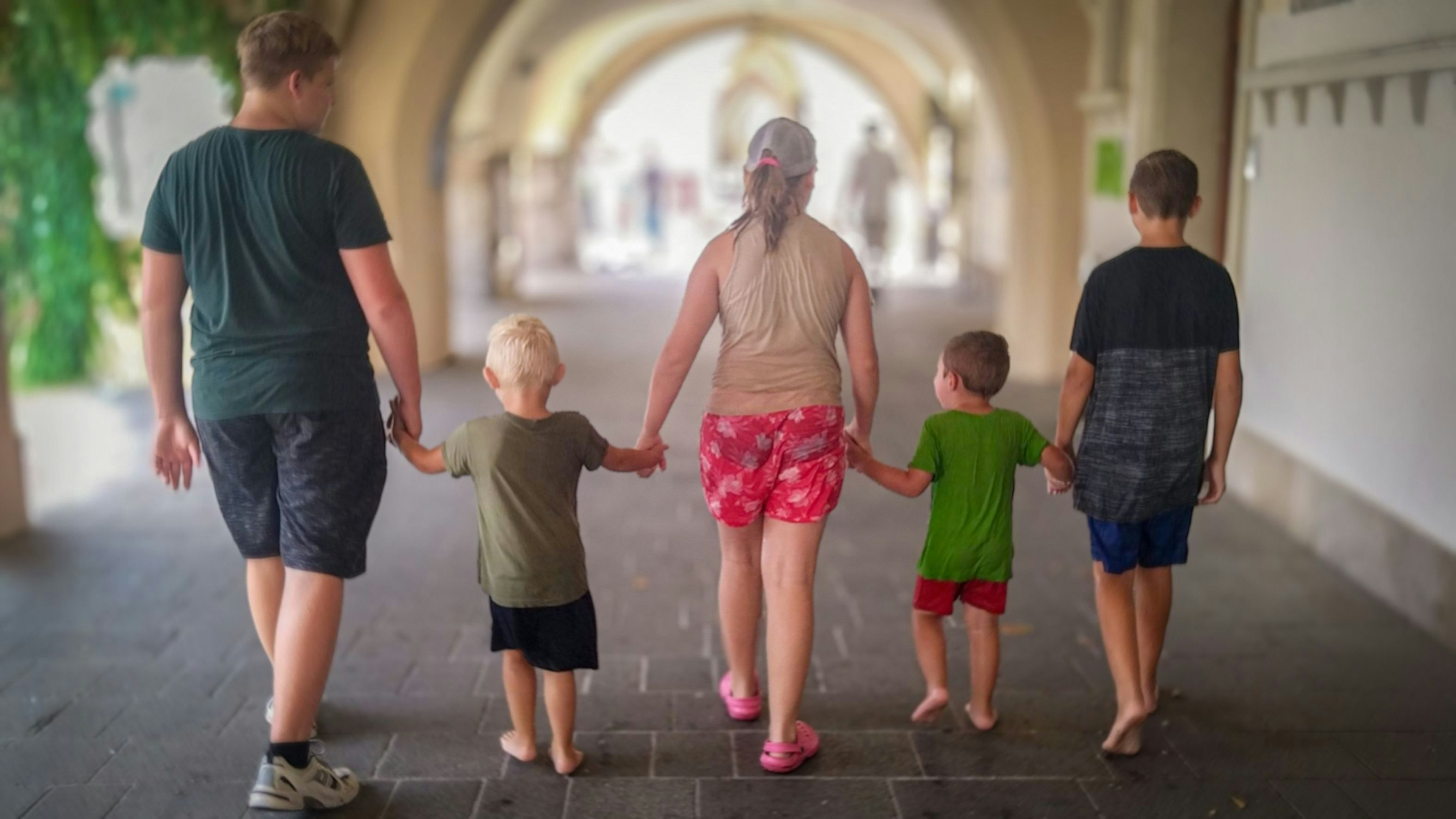 Heute.at - 10 Euro am Monatsende – Fünffache Mutter verzweifelt