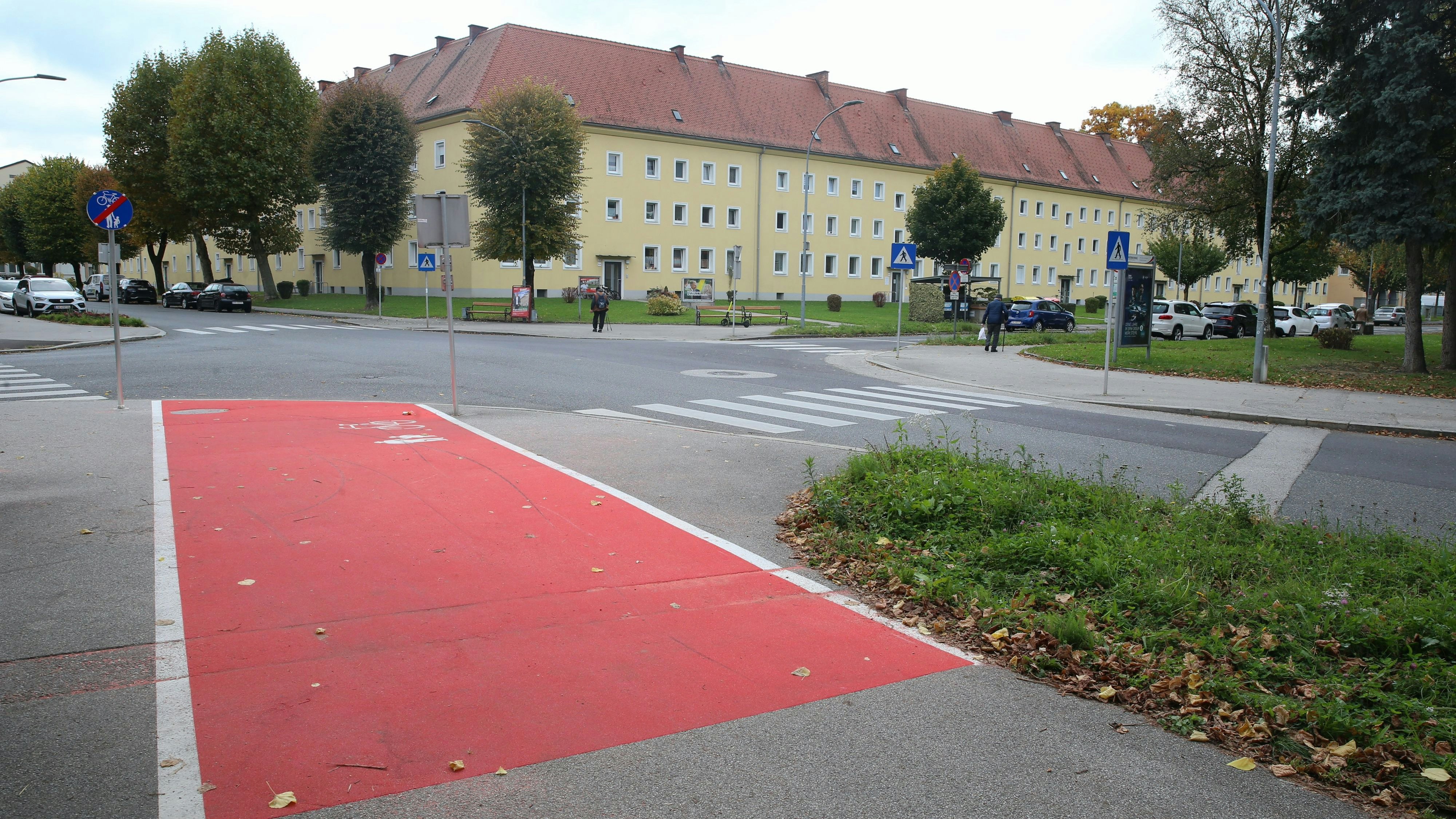 Heute.at - Radweg endet in Kreuzung: Absteigen und schieben