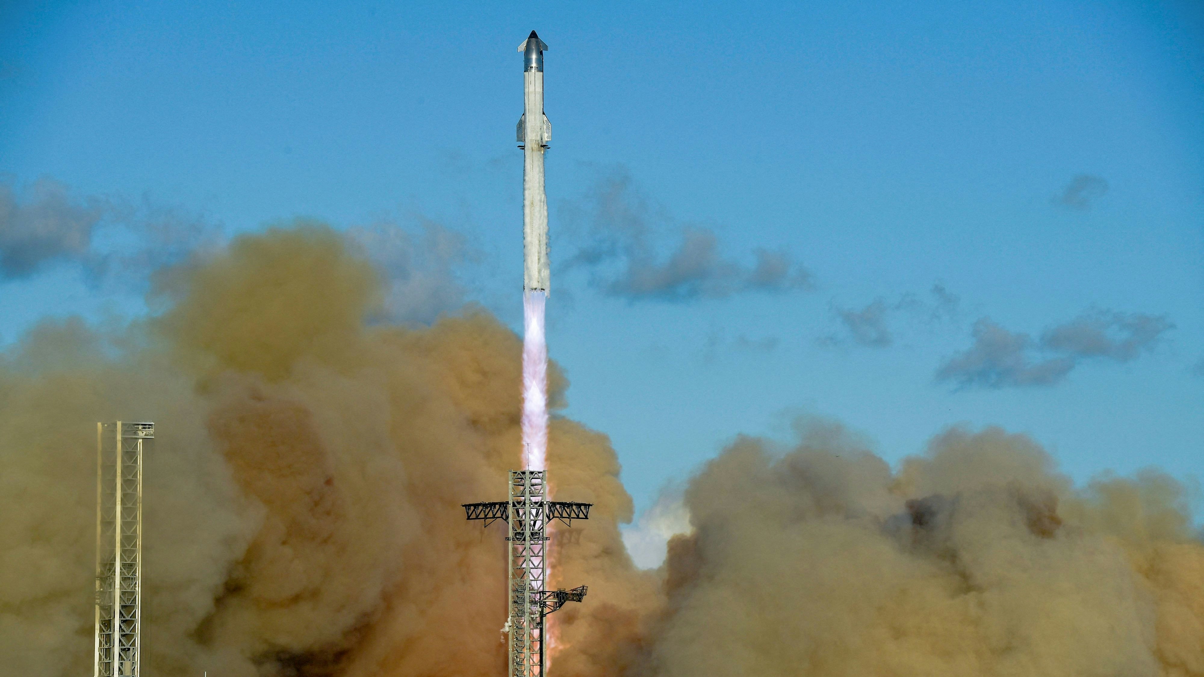 Heute.at - Nach elf Versuchen: Musks Rakete landet erfolgreich