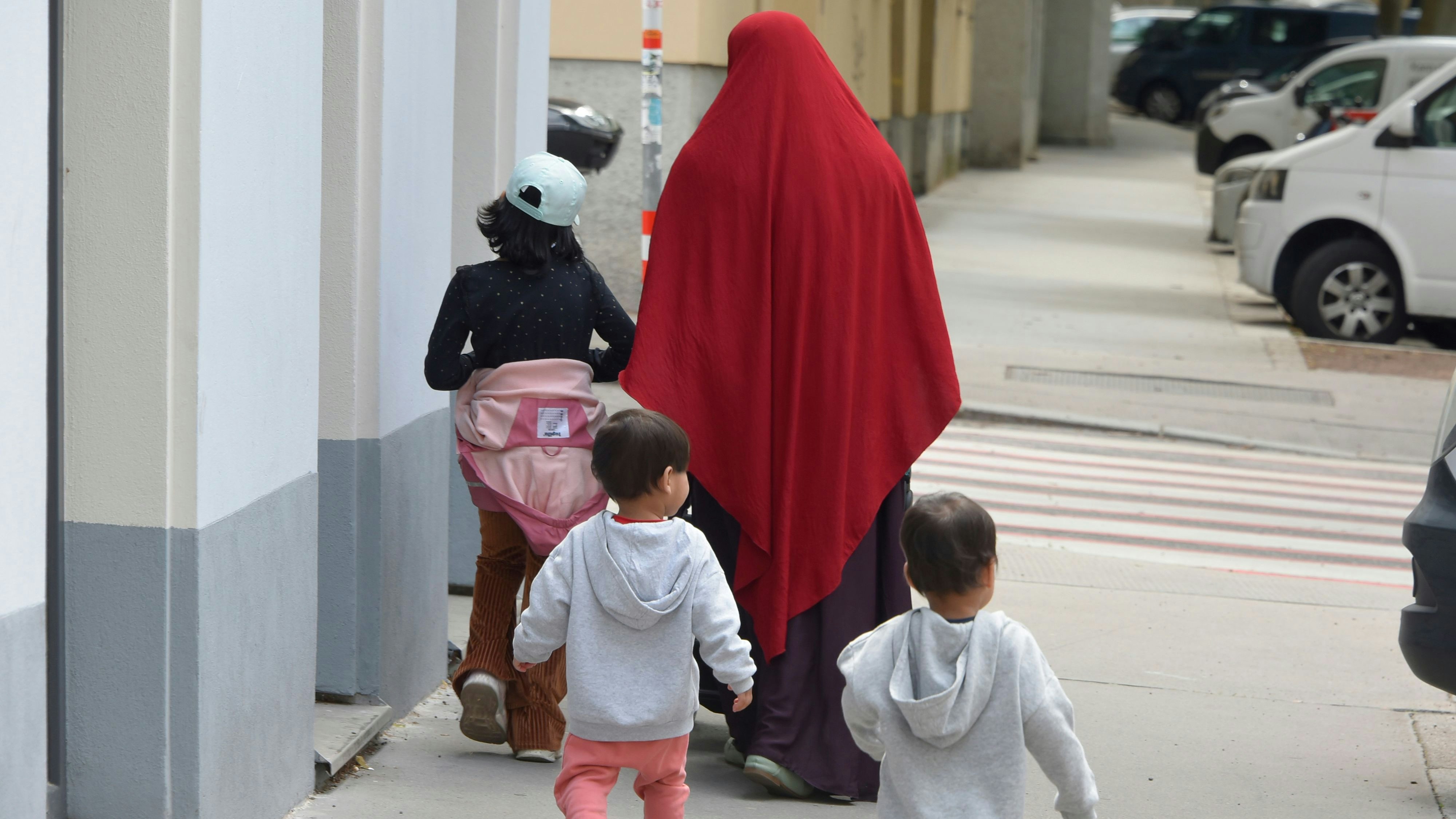 Heute.at - Großfamilie mit 12 Kindern – jetzt kommt alles raus