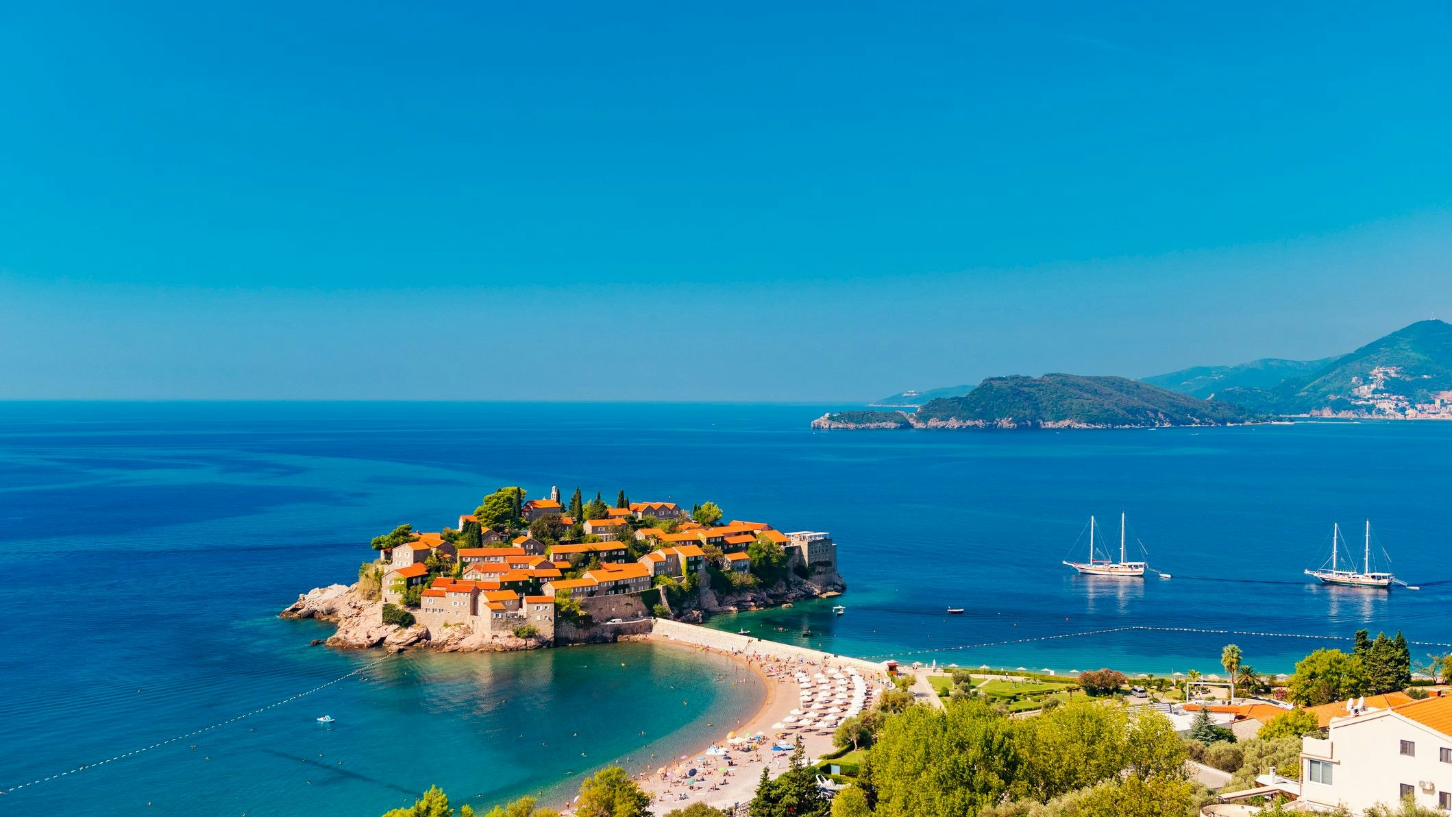 Am meisten gefährdet: Das Urlauberparadies Sveti Stefan in Montenegro.