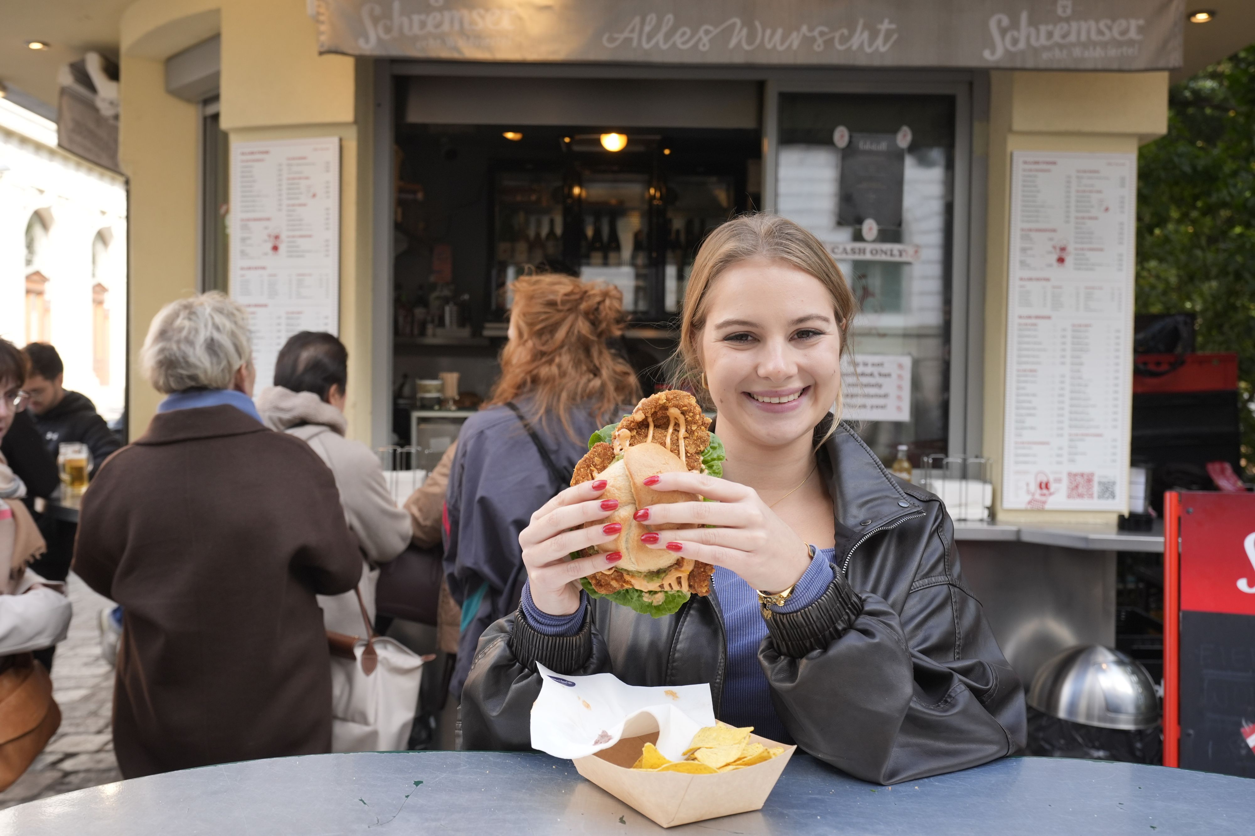 Das ist die neue Nacho-Schnitzelsemmel.
