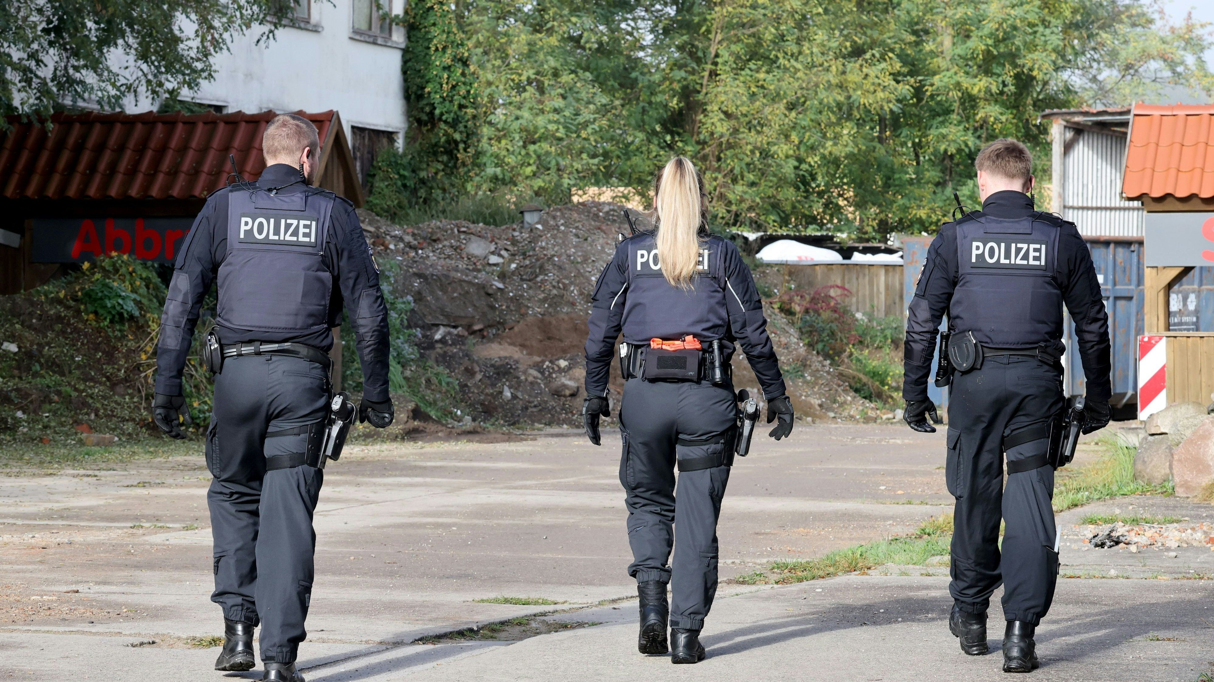 Heute.at - Vermisster Fabian (8) tot – Leiche im Wald gefunden