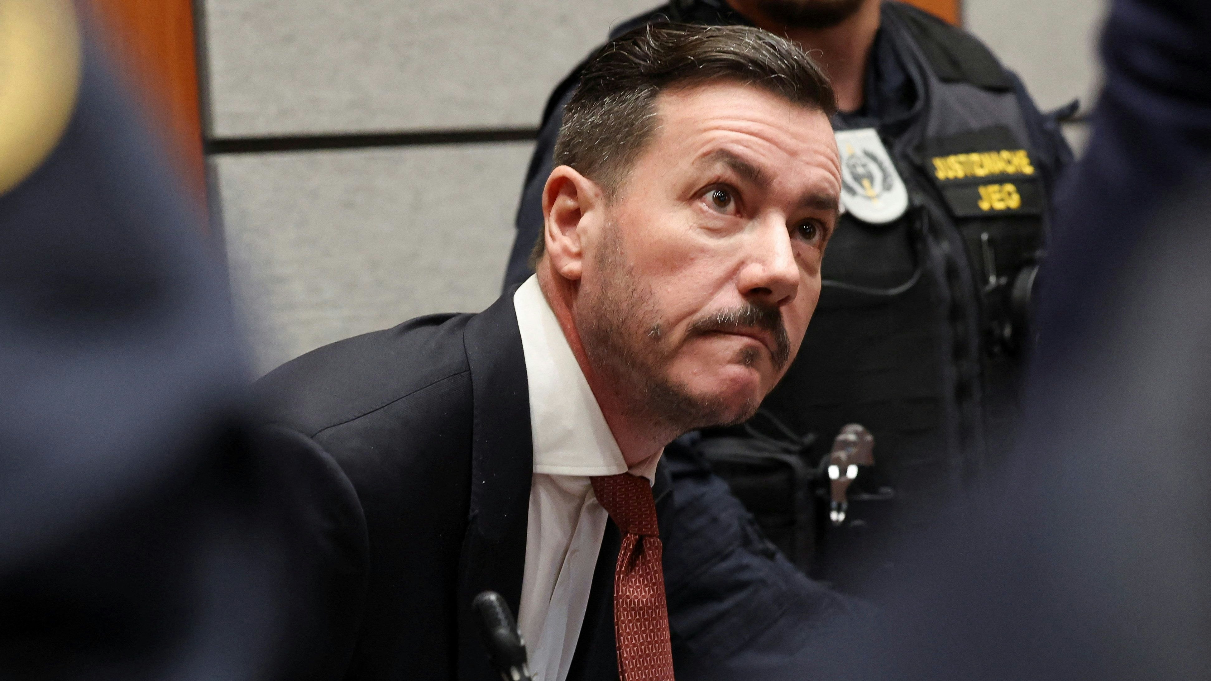 Der einstige Signa-Milliardär René Benko muss sich ab Dienstag in Innsbruck vor Gericht verantworten – "Heute" ist beim Prozess und berichtet live!