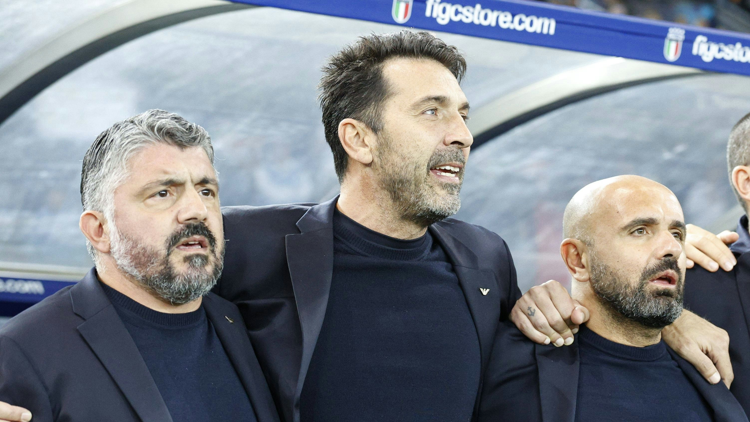 Gennaro Gattuso (l.) zittert mit Italien um die WM-Teilnahme.