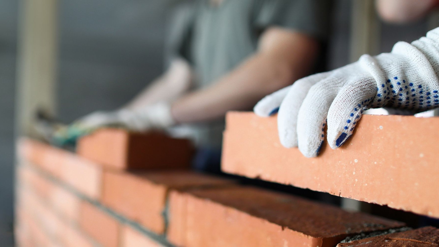 Heute.at - Millionenschulden – Baufirma haut alle Mitarbeiter raus