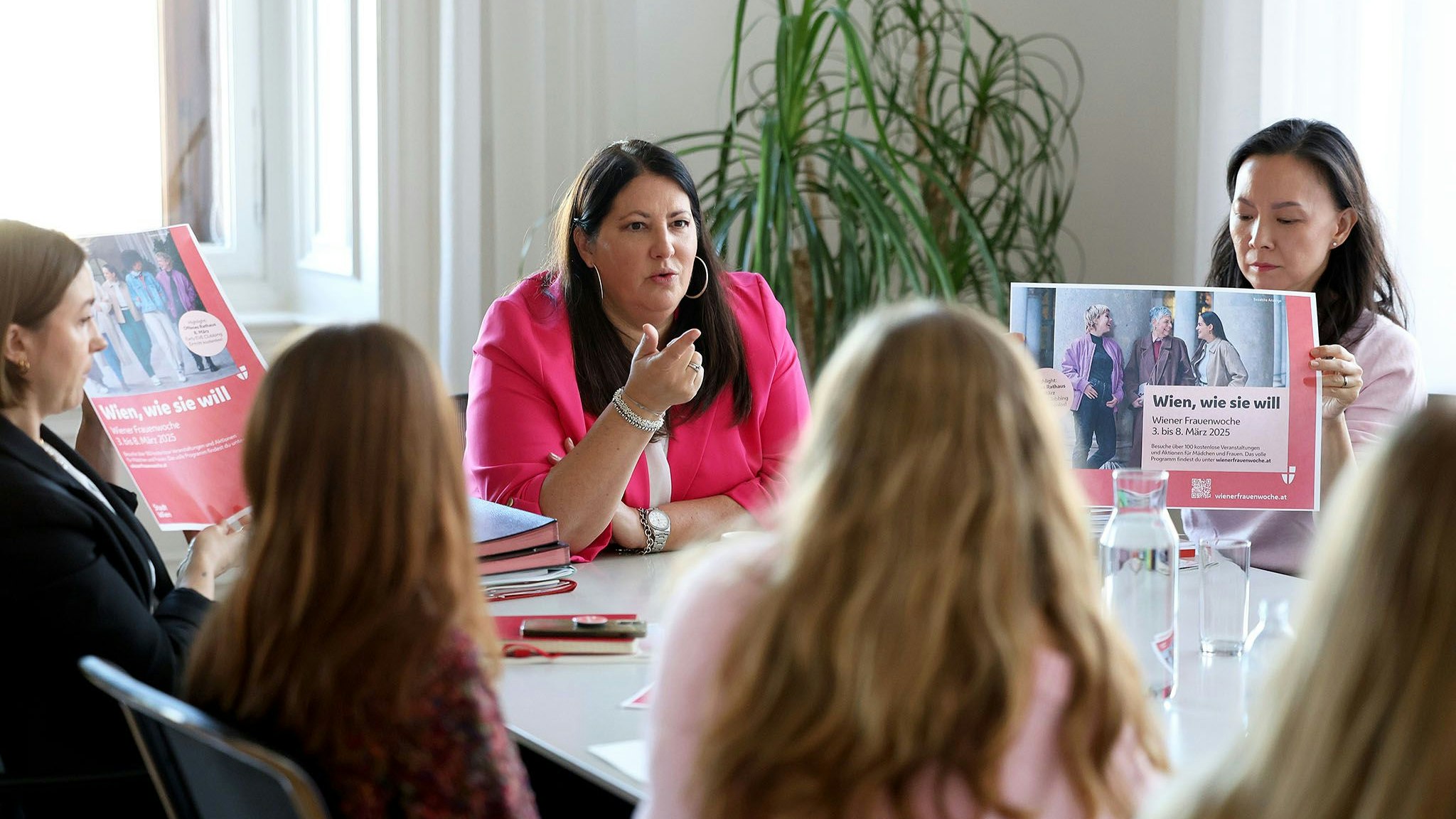 Es gab auch eine Bürobesprechung mit Frauenstadträtin Kathrin Gaál.