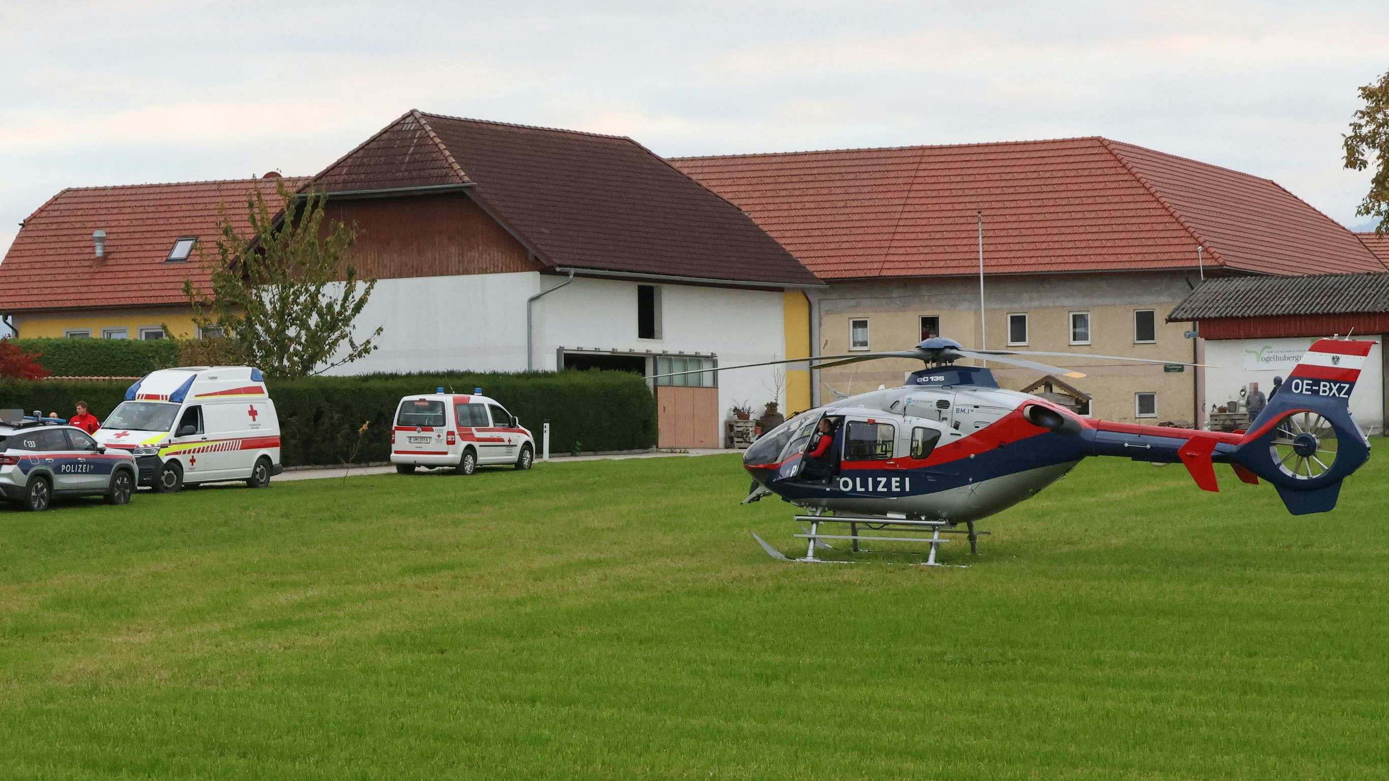 Heute.at - Waffen, Festnahmen: Oberst hielt rechtsextreme Rede