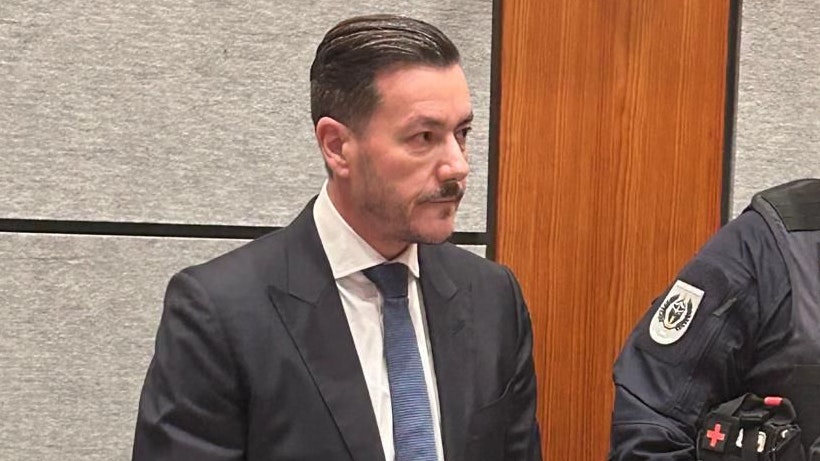 René Benko am 15. Oktober 2025 im Gerichtssaal in Innsbruck: Abgemagert, mit tiefen Augenringen.