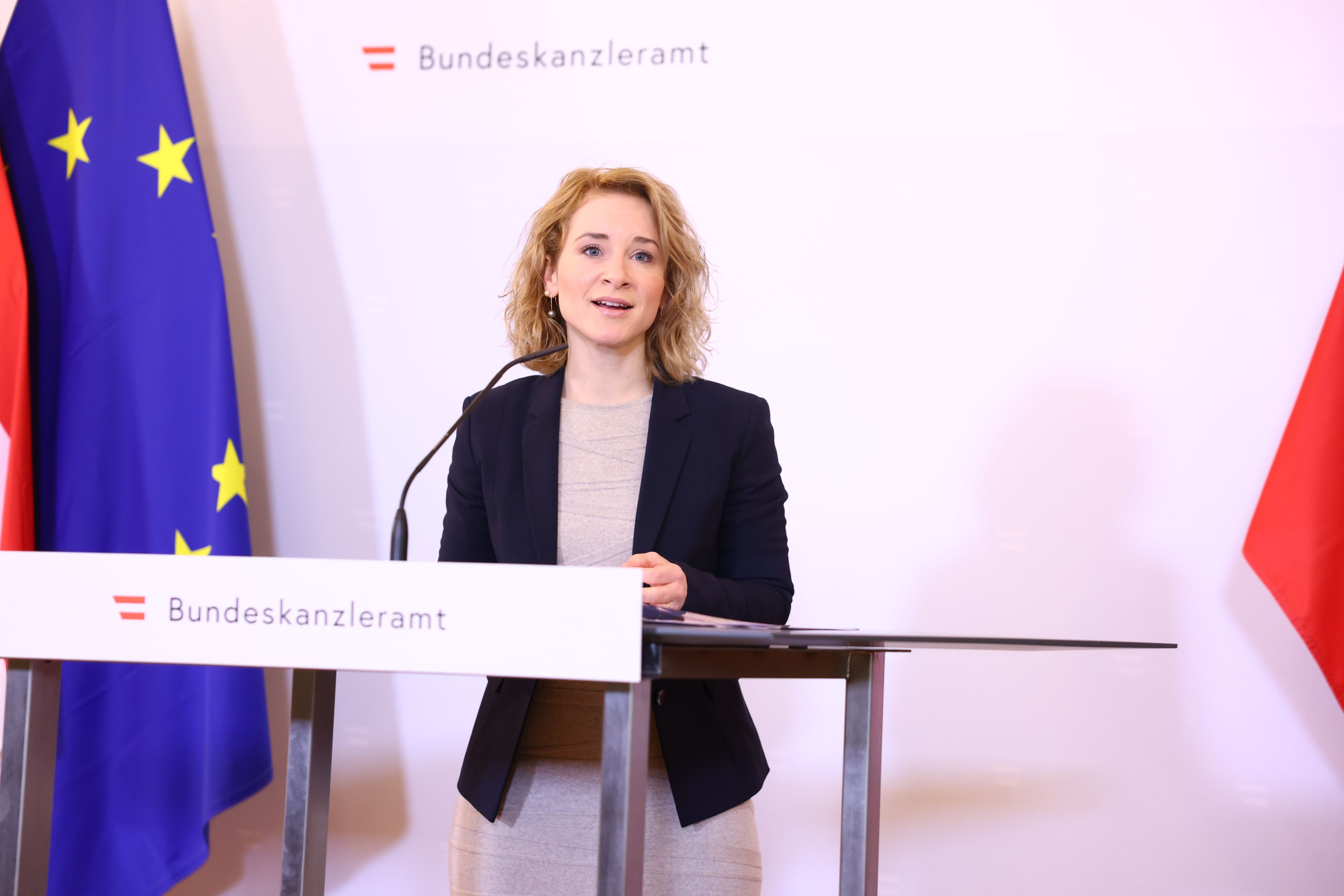 SPÖ-Frauenministerin Eva-Maria Holzleitner will den Nationalen Aktionsplan gegen Gewalt an Frauen weiter zu forcieren.