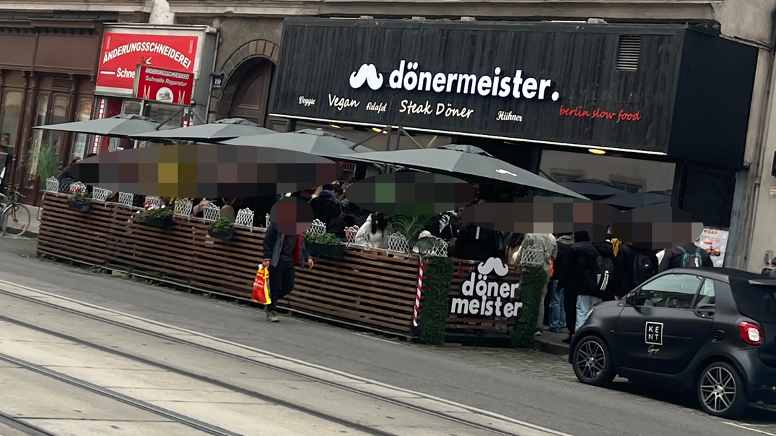 Heute.at - 1-Euro-Aktion! Wiener stürmen Döner-Lokal am Alsergrund