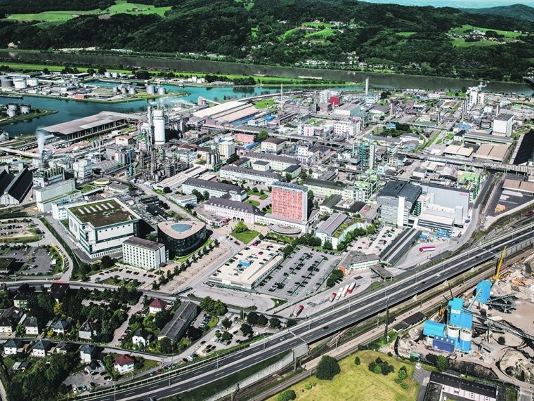 ESIM Chemicals ist im traditionsreichen Linzer Chemiepark untergebracht.