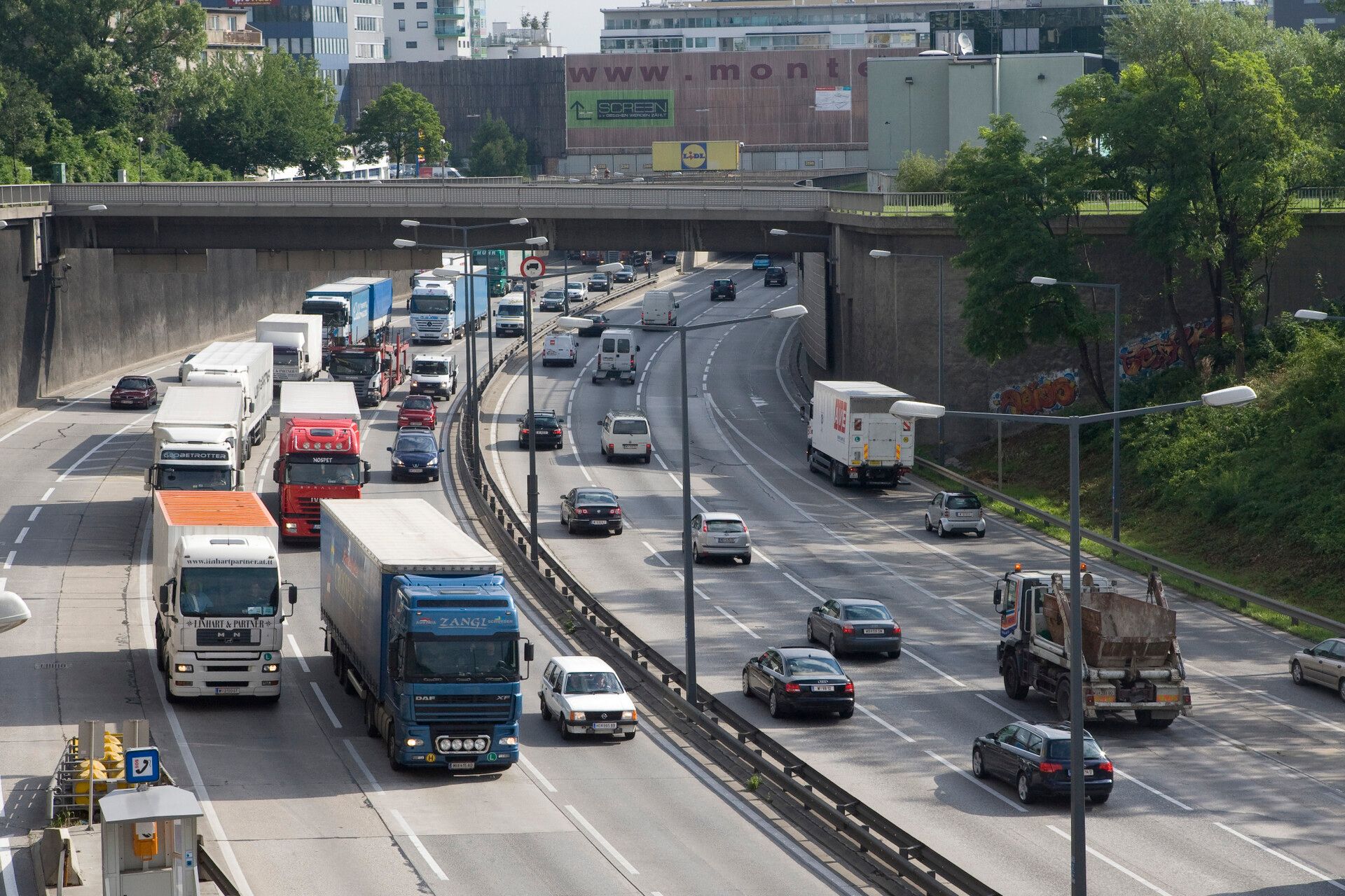 Auf der A23, der Wiener Südosttangente kommt es am Wochenende zu mehreren Einschränkungen. Symbolbild. 