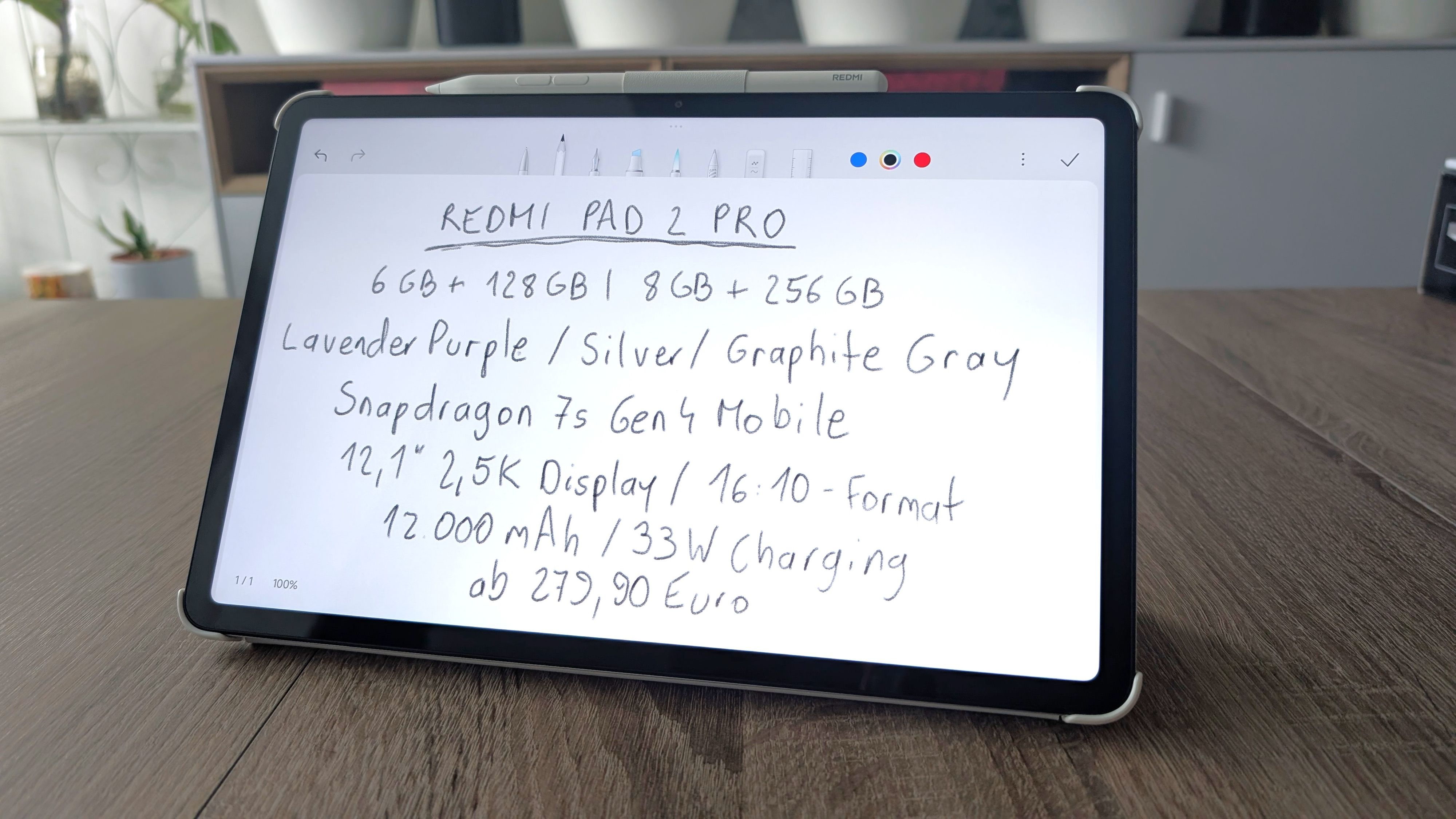 Praktisch ist das separate Cover für alle, die entweder Filme und Serien schauen oder auf dem Tablet per Eingabestift malen.
