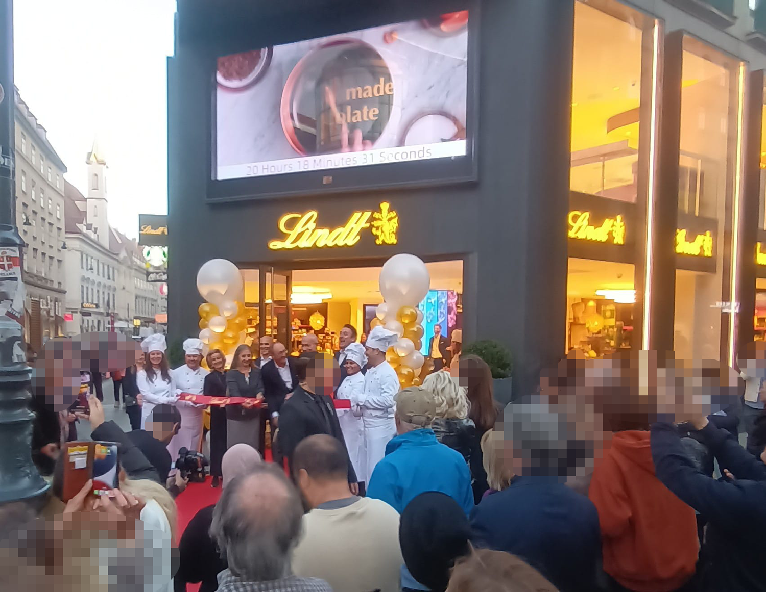 Begeisterung bei der Lindt-Veranstaltung in der Kärnter Straße.