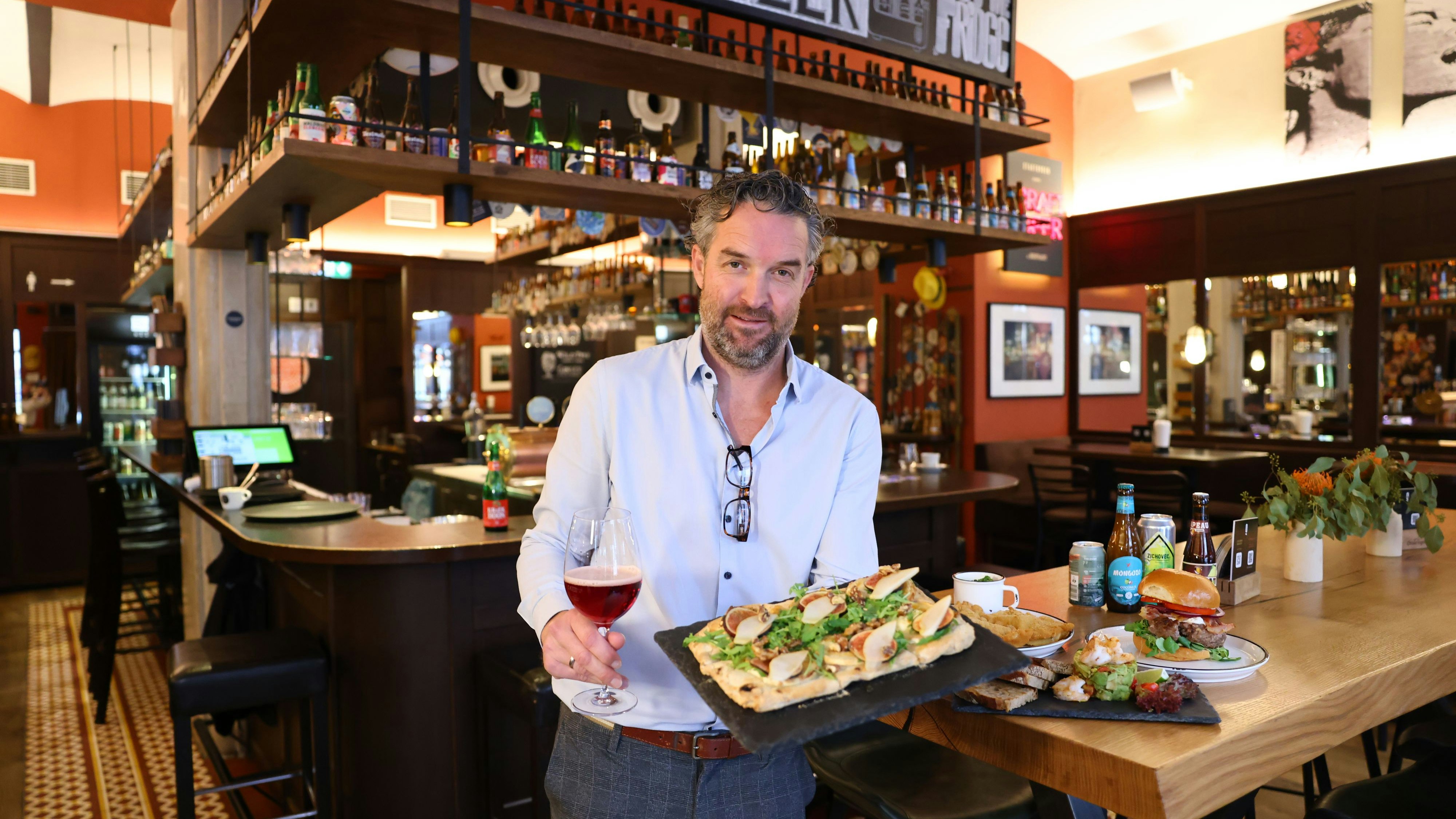 Heute.at - Kirsche, Banane! Wien-Lokal lockt mit Mega-Bier-Auswahl