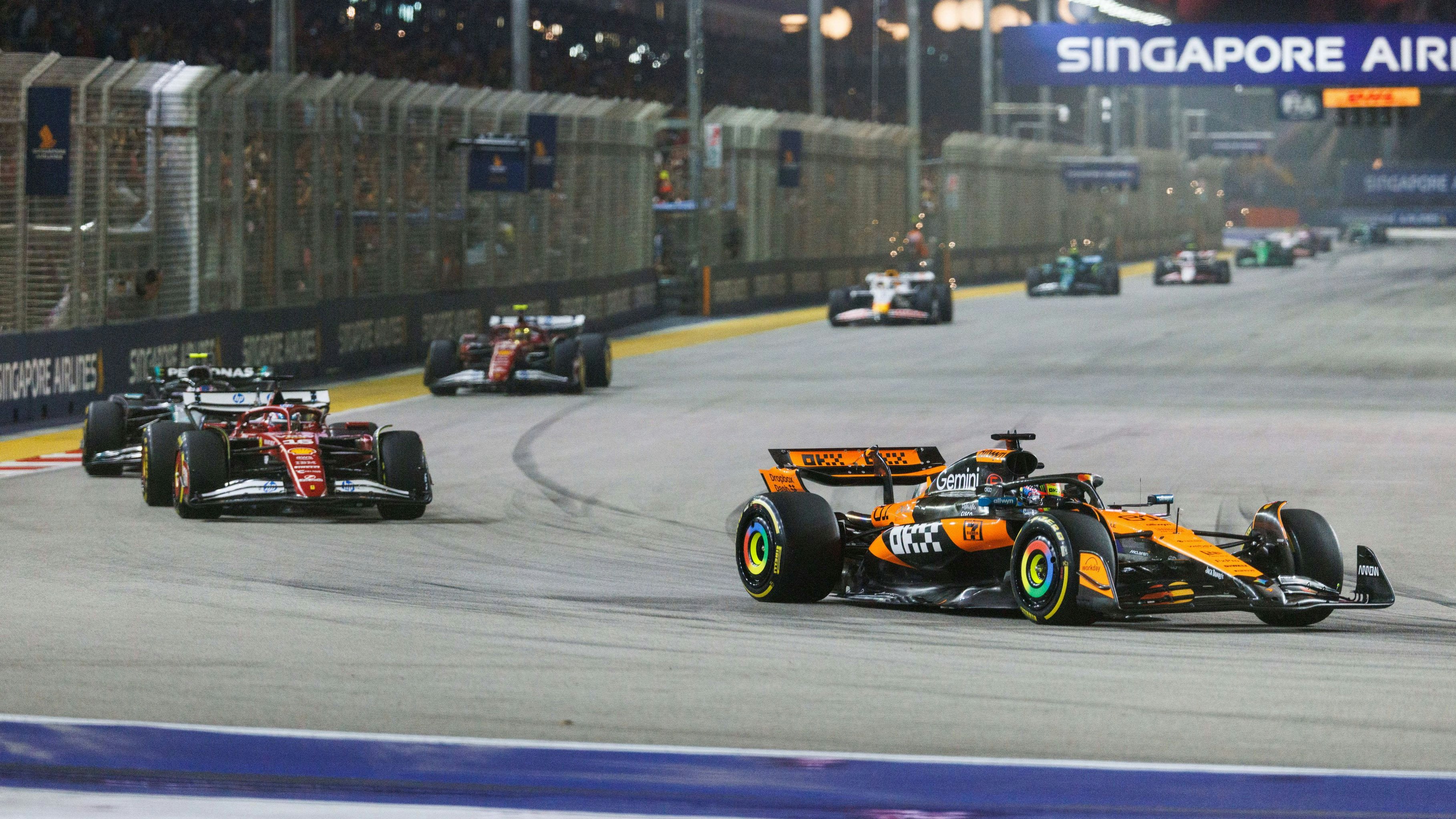 Enges Rennen hinter McLaren in der Formel 1.