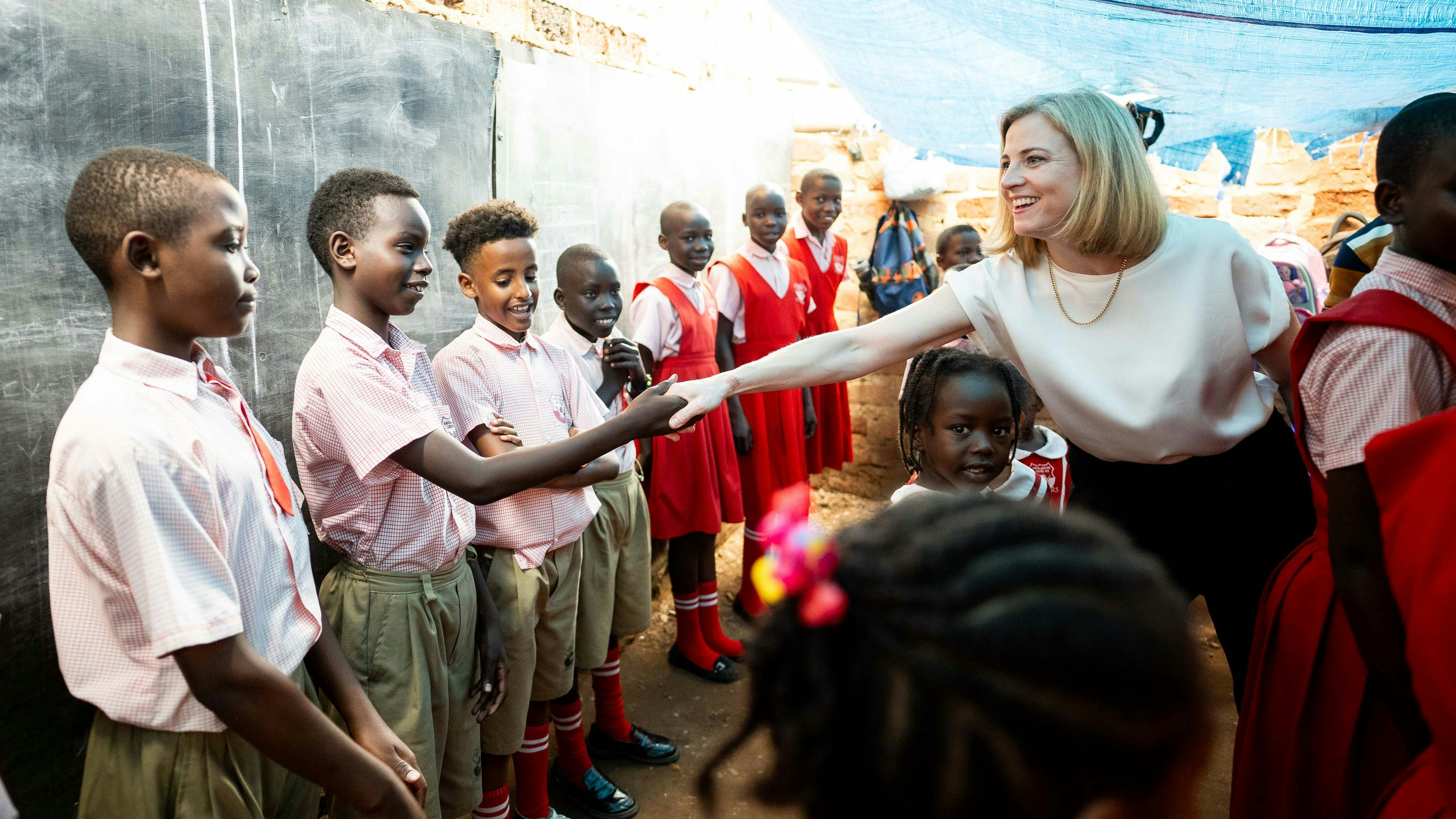 Heute.at - Kampf gegen illegale Migration – Ministerin in Uganda