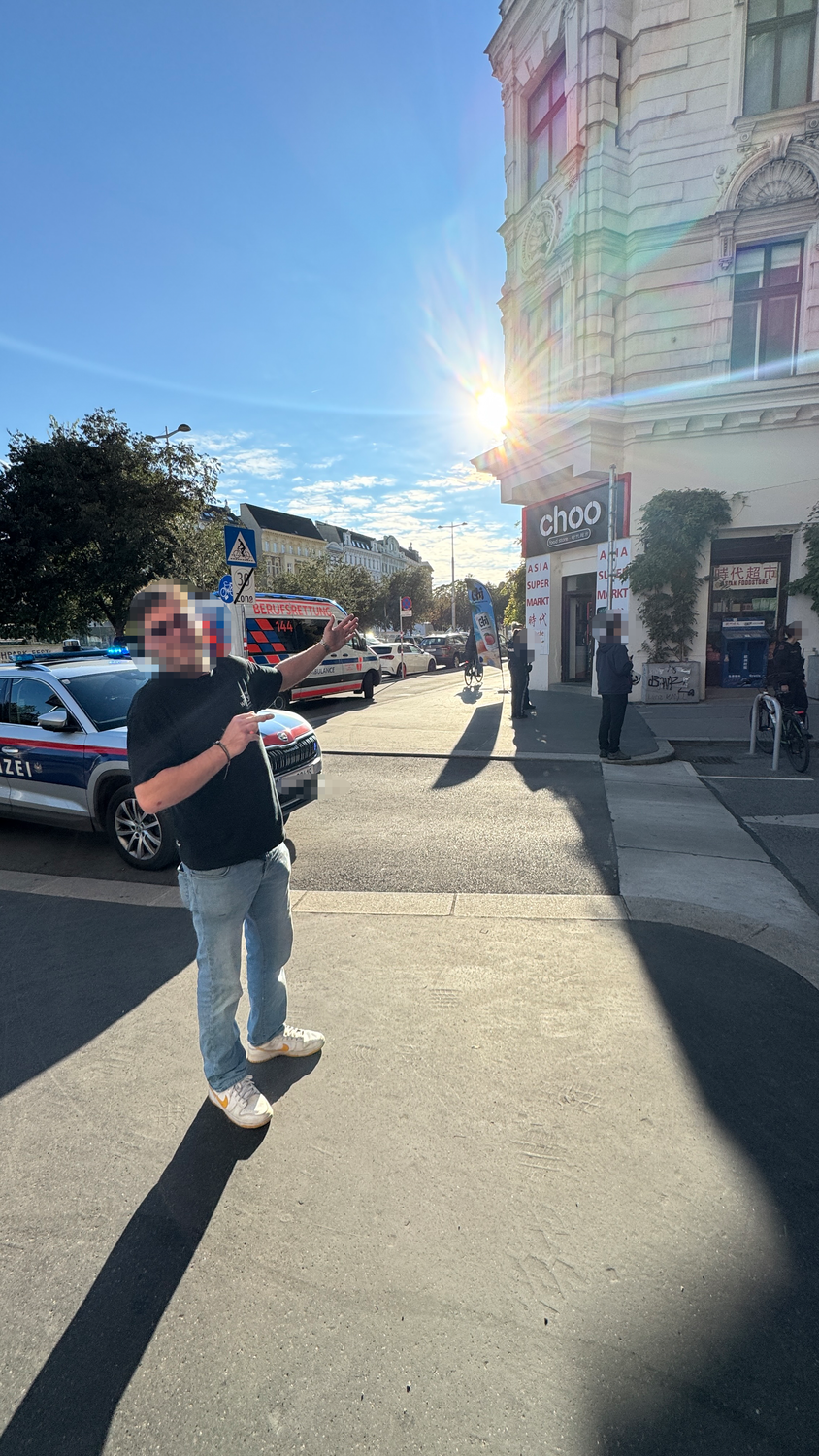 Ein Mann attackierte am Mittwoch mehrere Passanten.